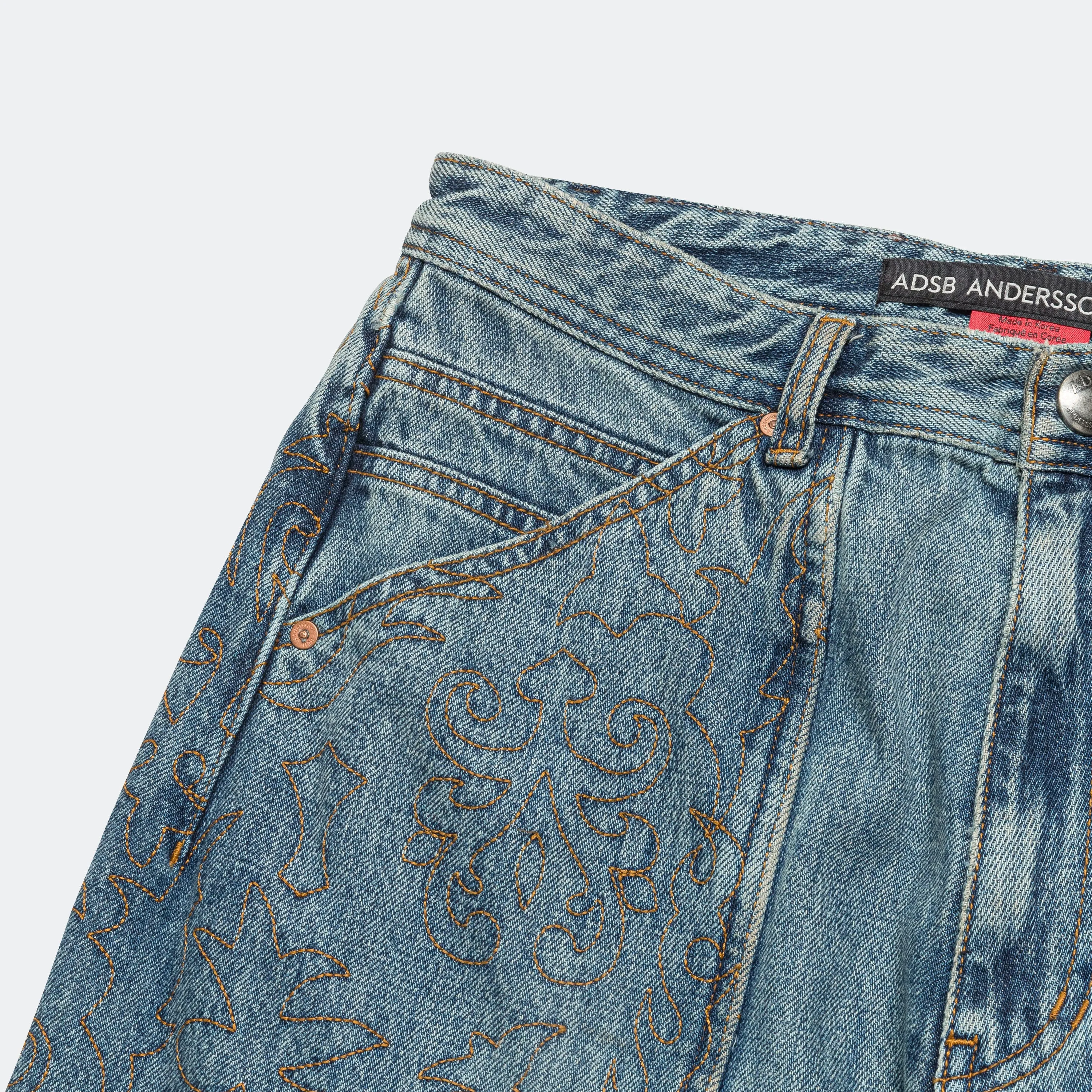 Embroidery Wrap Jeans - Washed Blue Clean Lines All Day Use