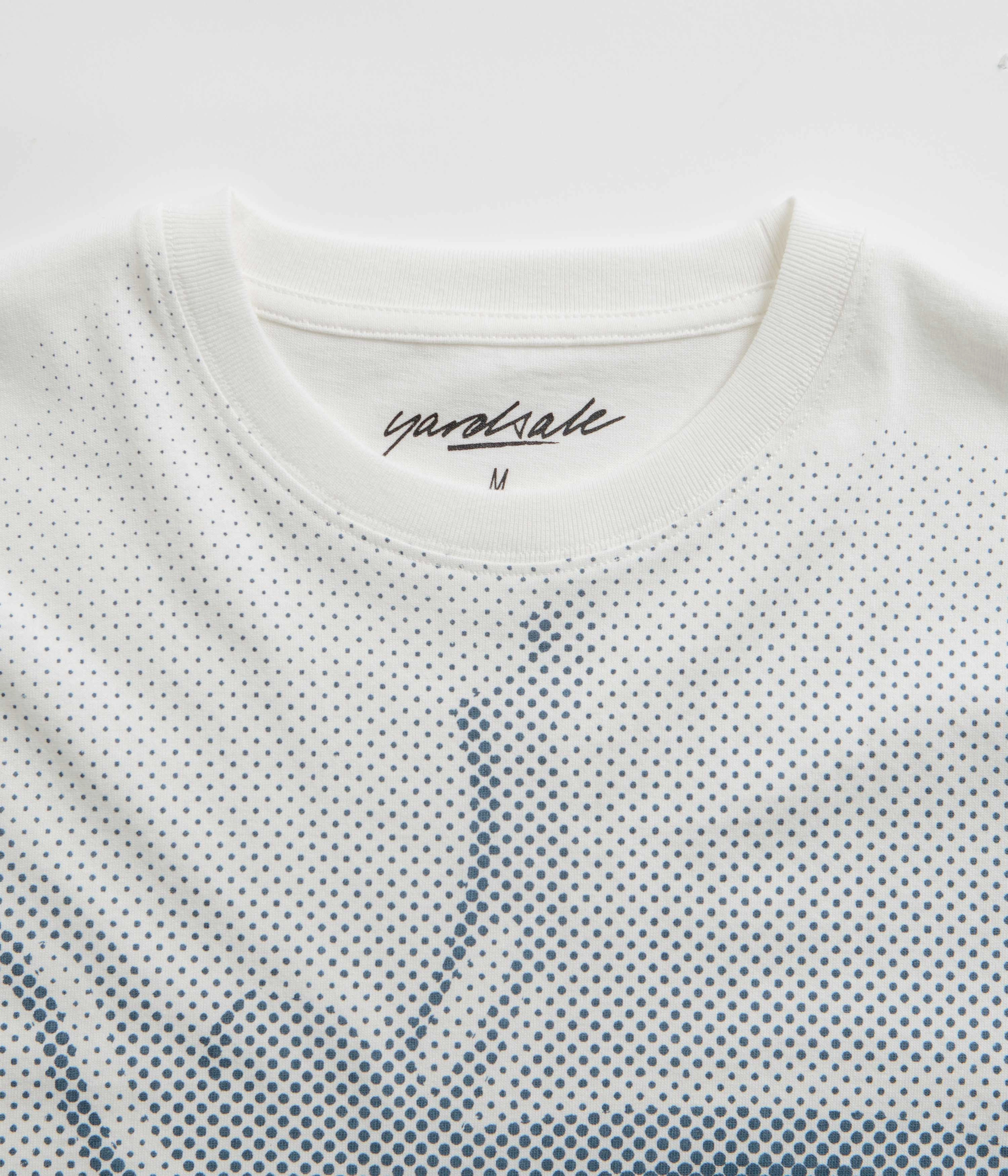 Stone Wash Process Comfort and style Yardsale Phantasy Dream T-Shirt - White