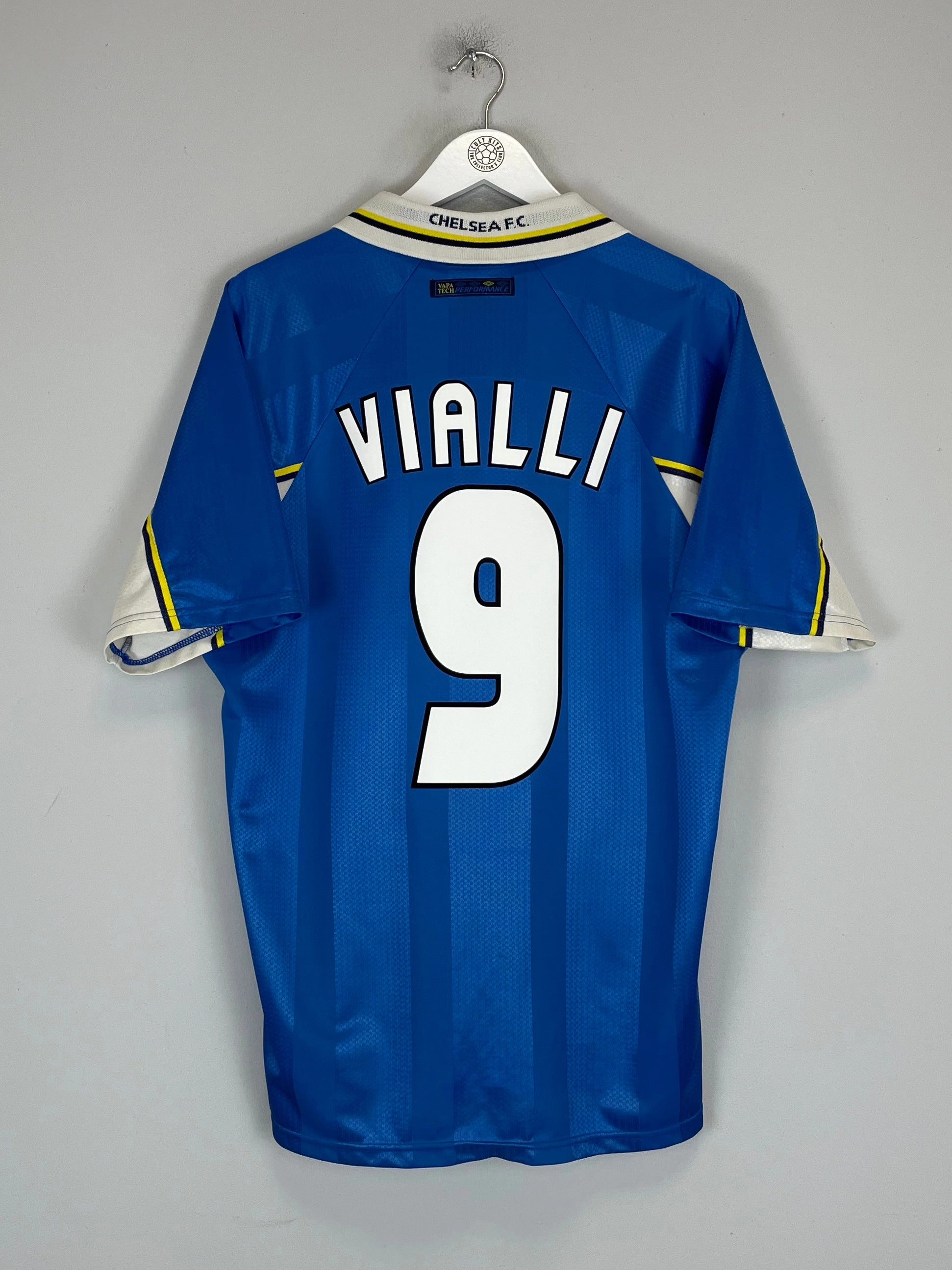 Non Restrictive Tailoring Movement Support 1997/99 CHELSEA VIALLI #9 HOME SHIRT (L) UMBRO