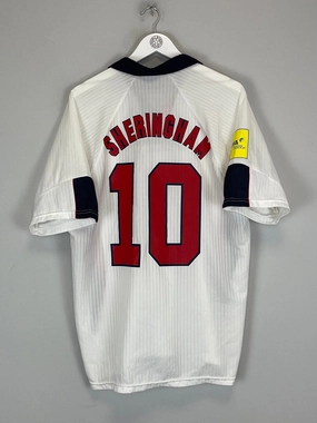 1997/99 ENGLAND SHERINGHAM #10 HOME SHIRT (XL) UMBRO Moisture Wicking Technology Breathable Sportswear Fabric