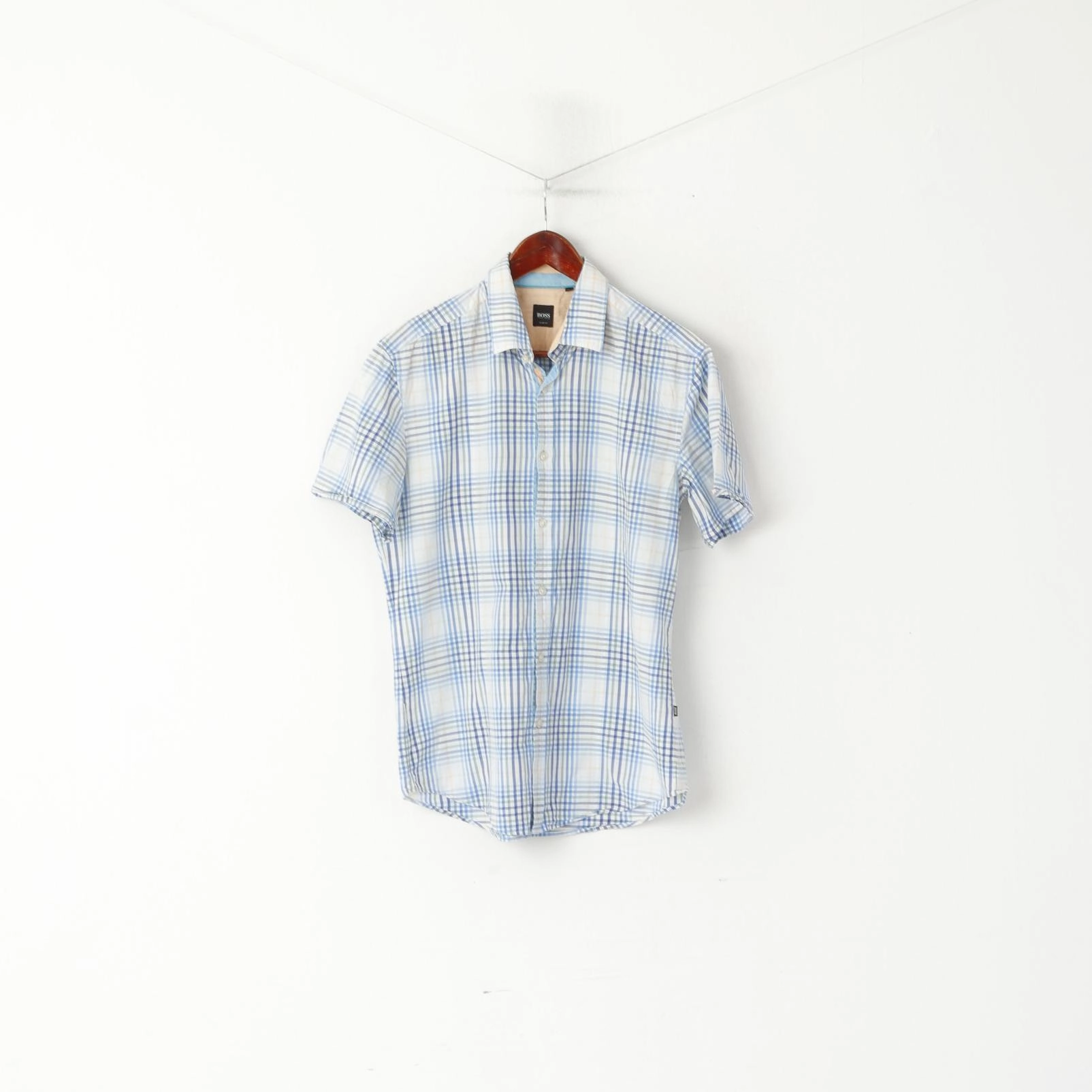 Hugo Boss Men L (M) Casual Shirt Blue Check Cotton Slim Fit Short Sleeve Top Trendy designs Versatile Design