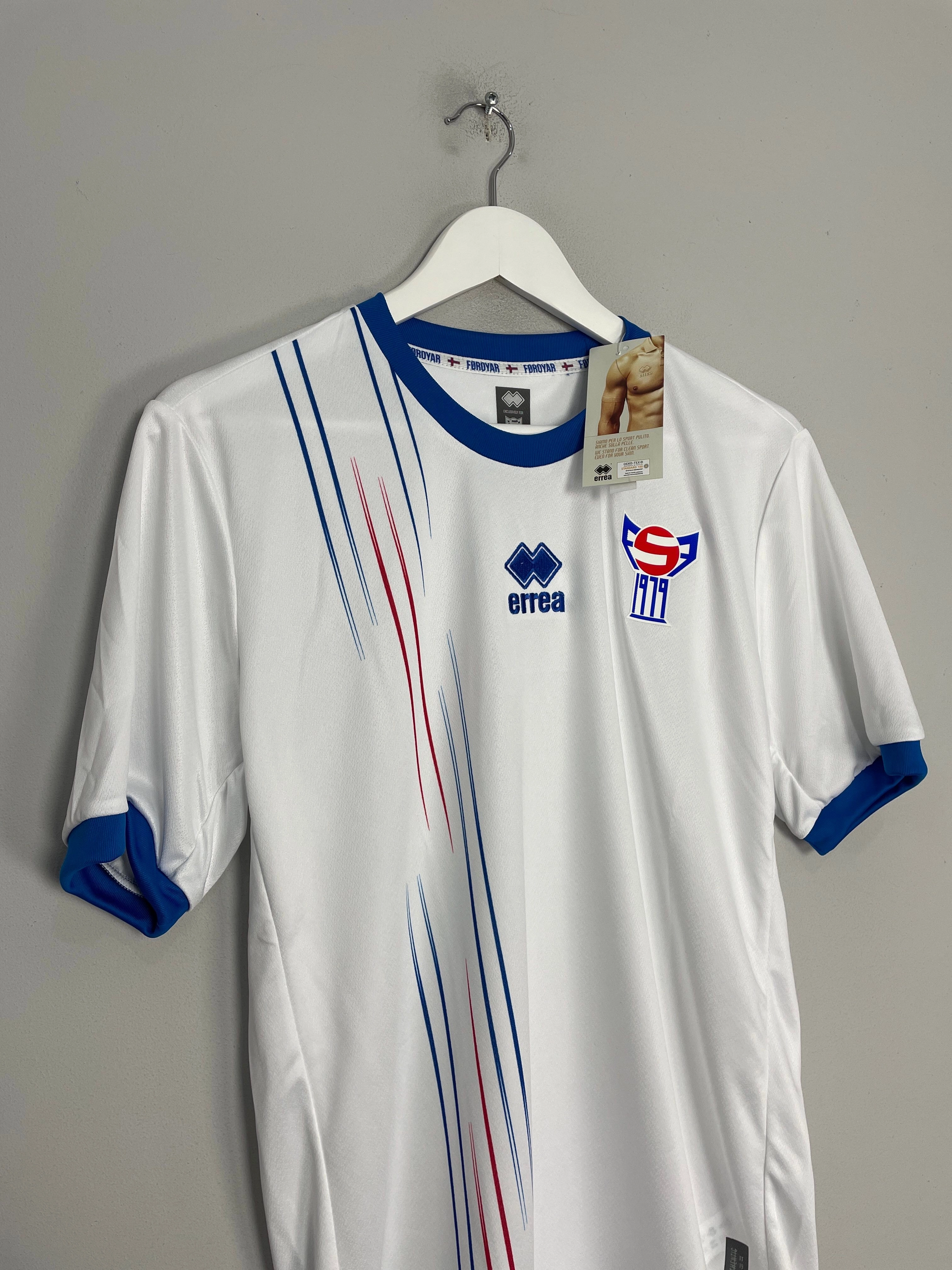 2022/23 Faroe Islands *BNWT* Home Shirt (Multiple Sizes) Errea Breathable Sportswear Fabric