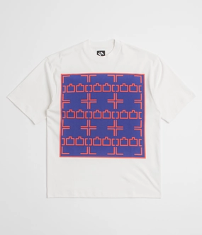 The Trilogy Tapes Dashed Line T-Shirt - White Easy Look