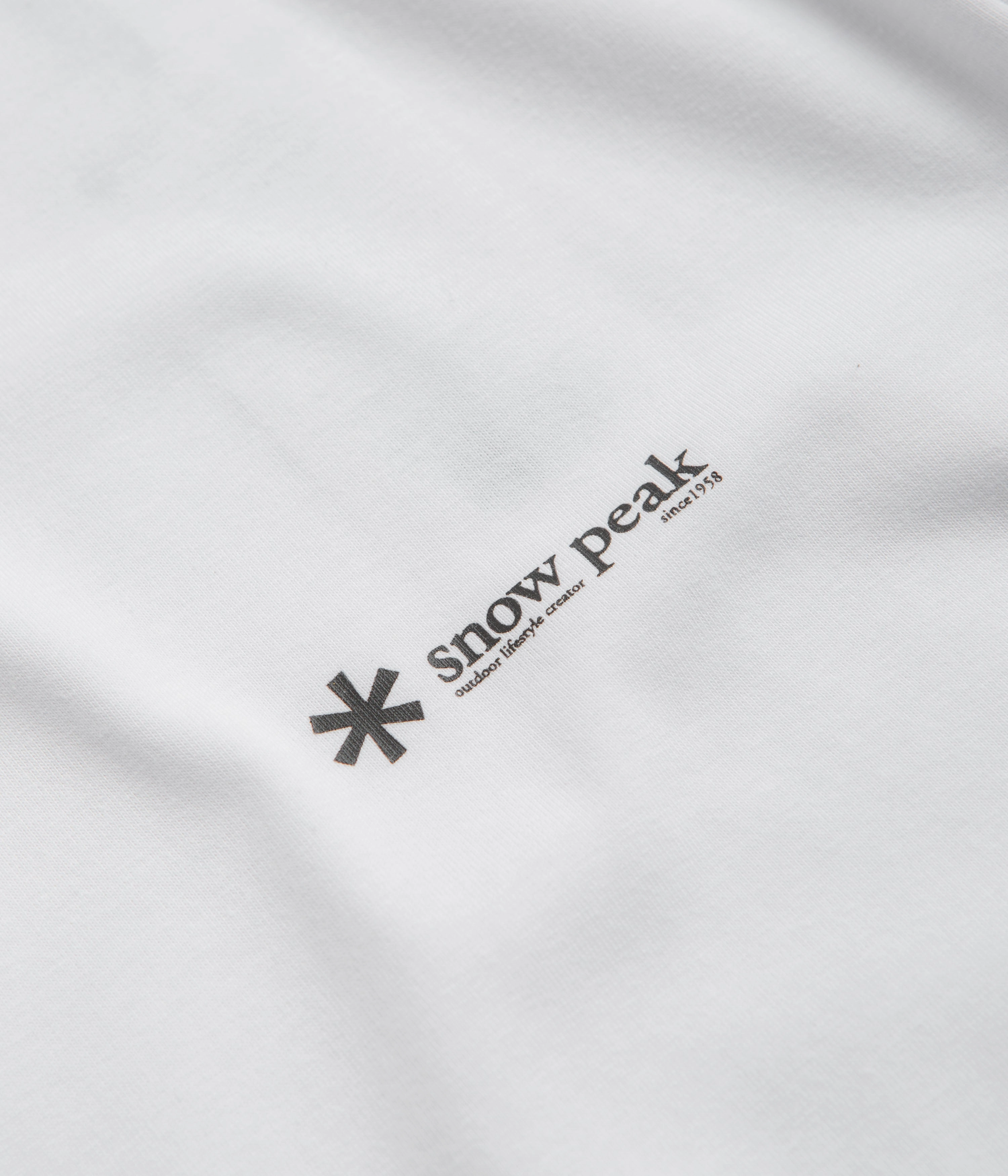 Perfect for Workouts Snow Peak Onepoint Logo Long Sleeve T-Shirt - White