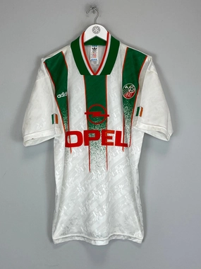 1994 IRELAND HOME SHIRT (M) ADIDAS Seamless Stitching Design
