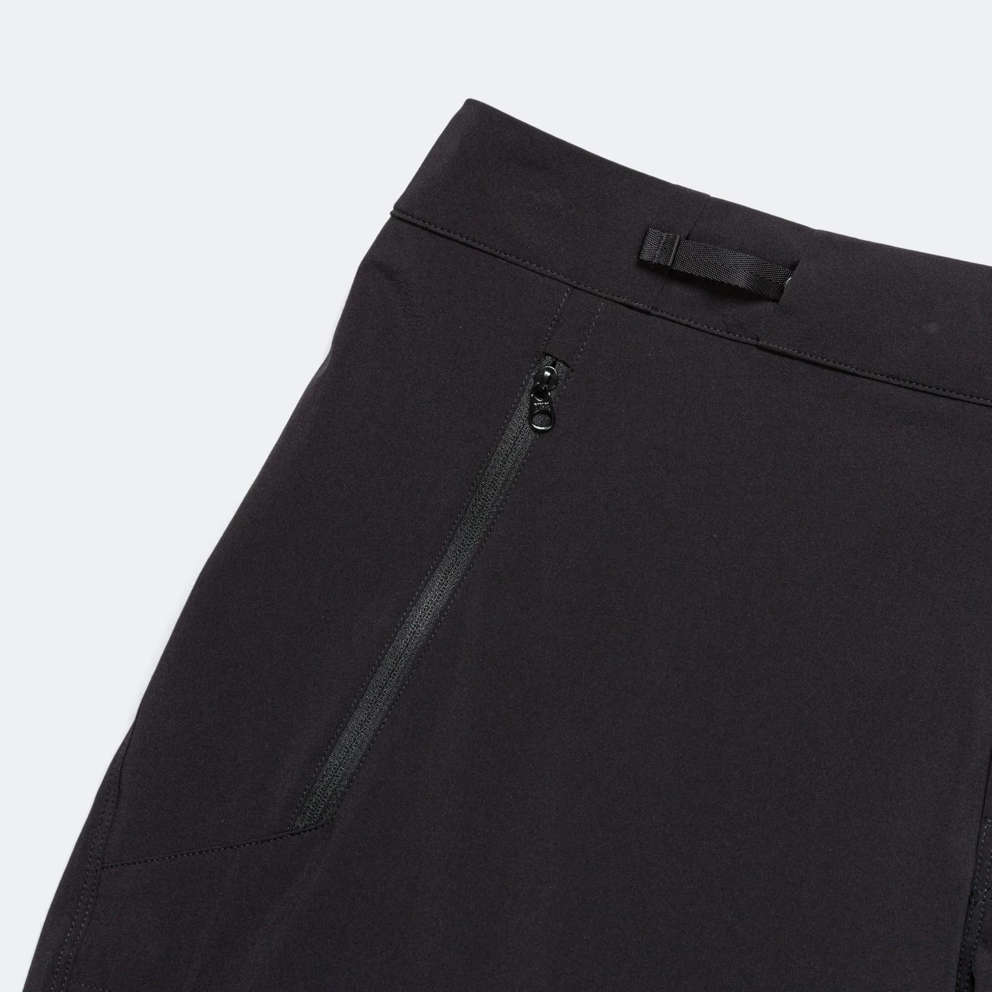 Holiday Wear Gamma Lightweight 9" Short - Black