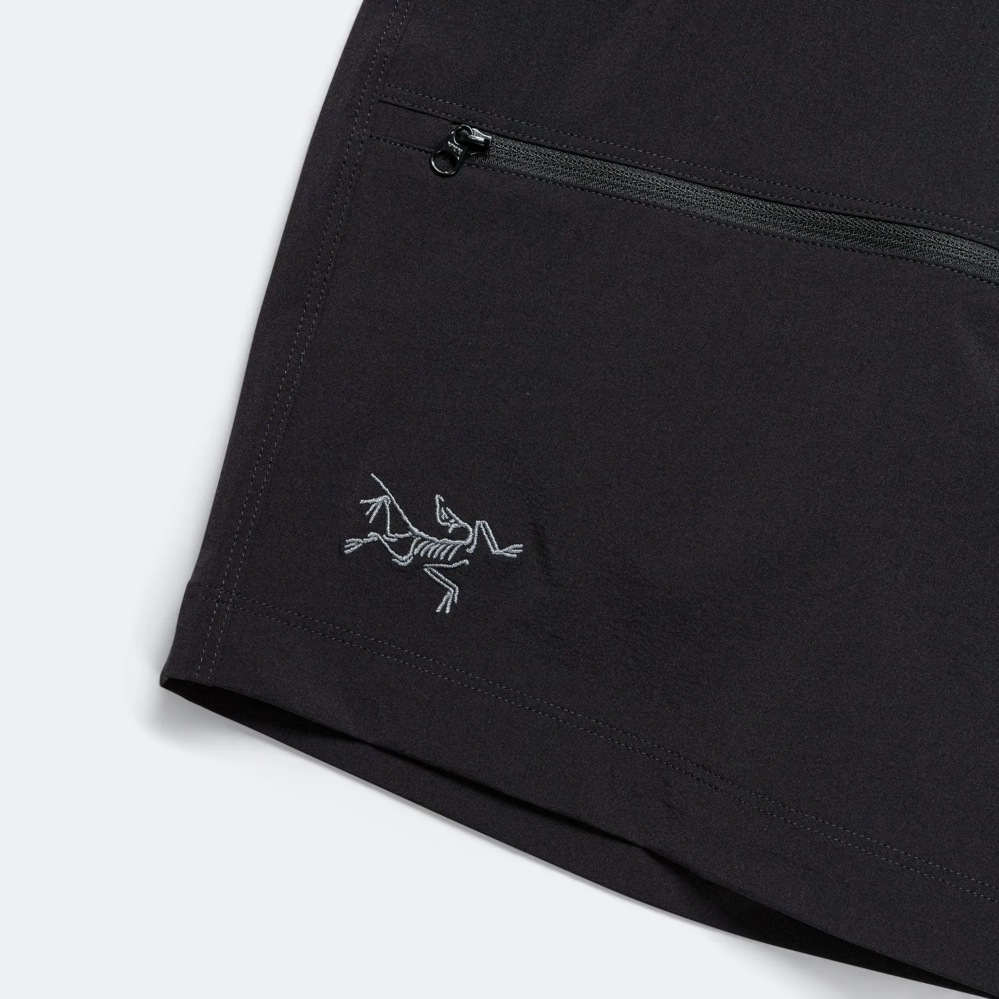 budget-friendly Gamma Lightweight 9" Short - Black