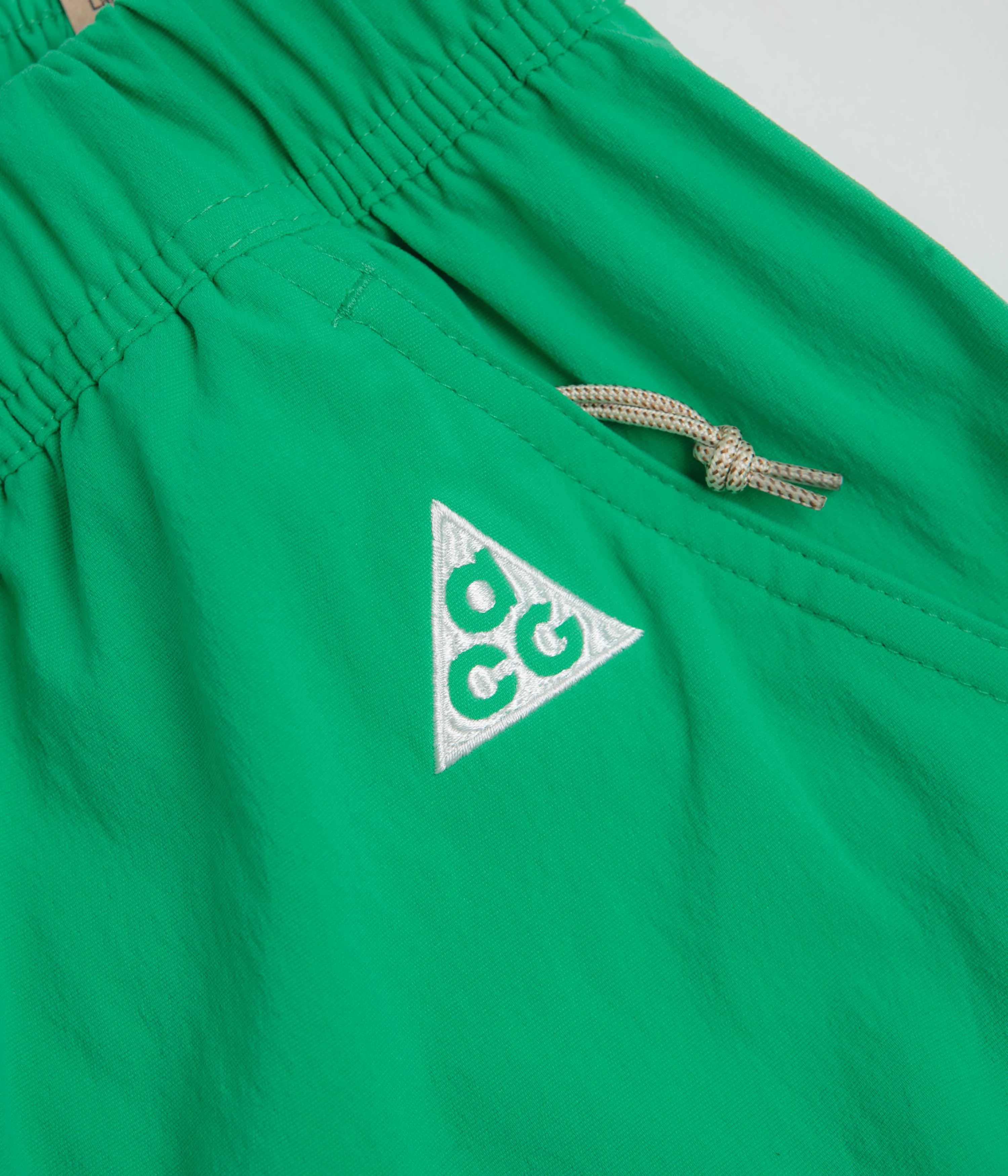 Athletic Cut Nike ACG Hiking Shorts - Stadium Green / Summit White