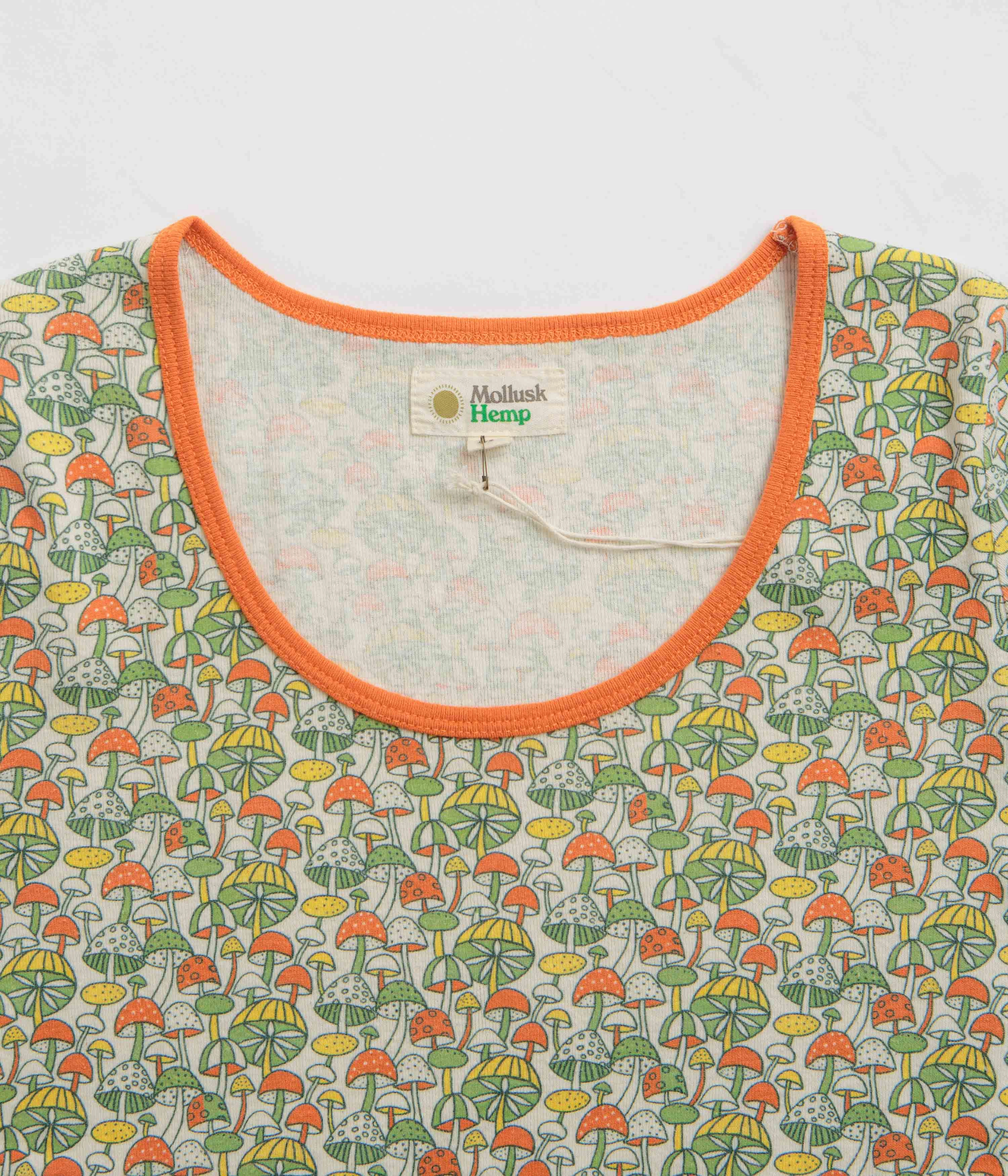 Classic Layer Wear Mollusk Womens Scoop Ribsy T-Shirt - Green Mushroom