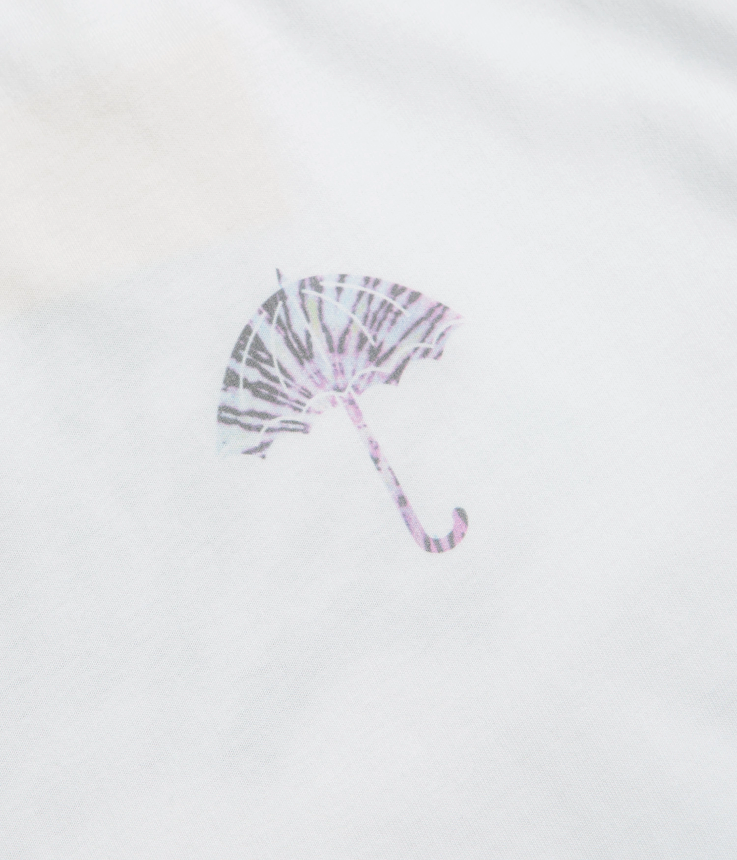 Helas Tye T-Shirt - White Simple yet stylish Basic Piece