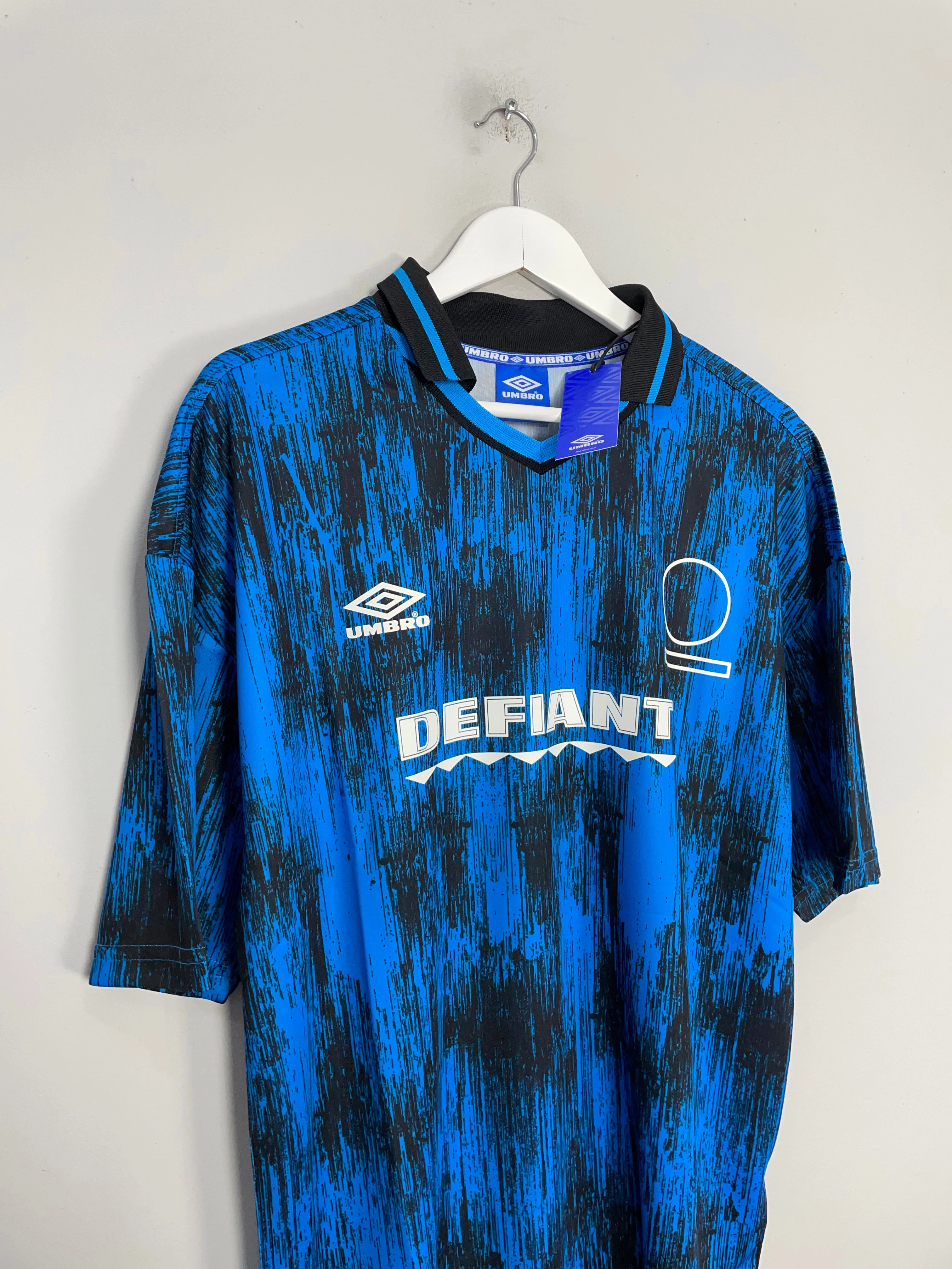 2019 Umbro Defiant *BNWT* Football Shirt (Multiple Sizes) Template Breathable Gear Mesh Ventilation Zones