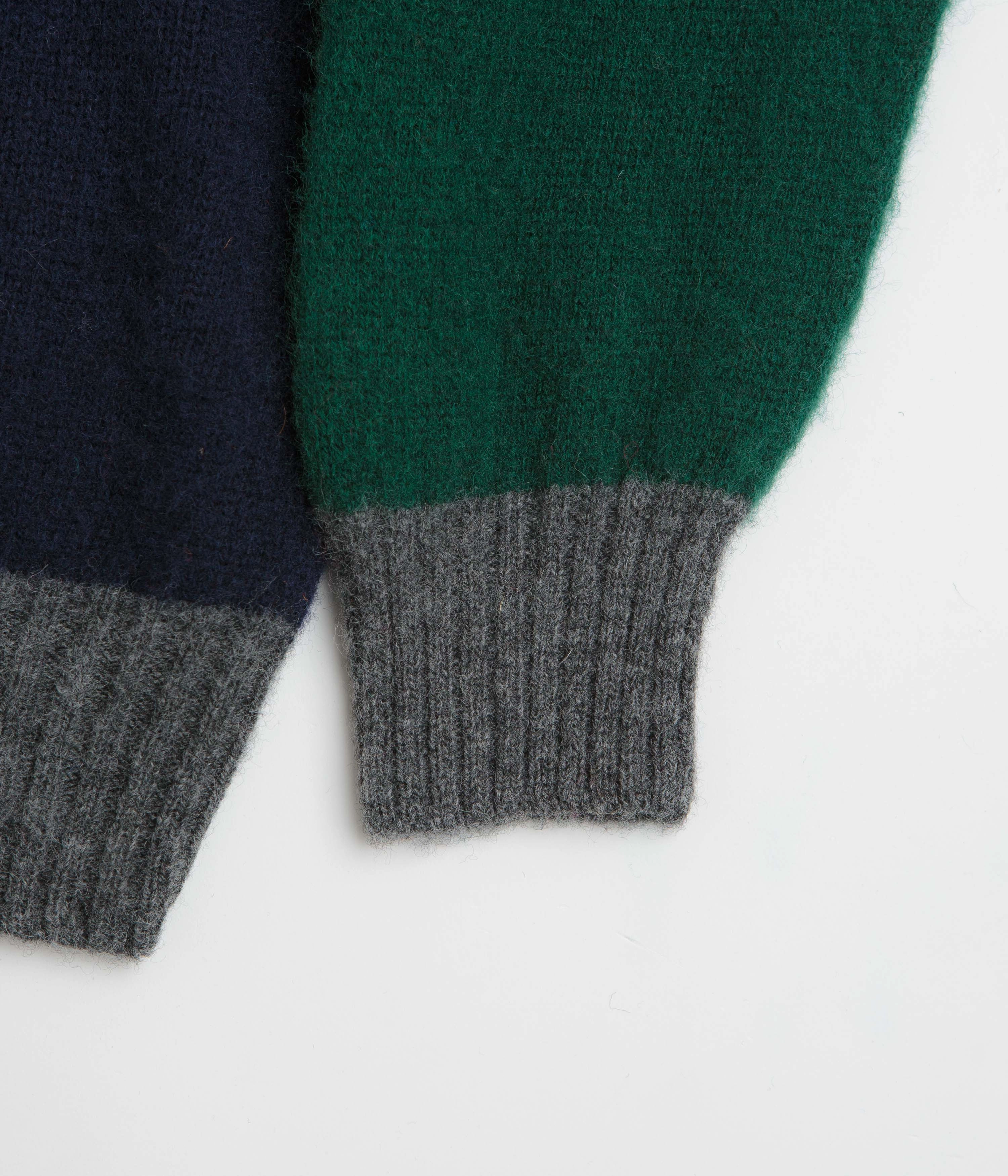 Howlin' Firecracker Sweatshirt - Bordeaux belt accents