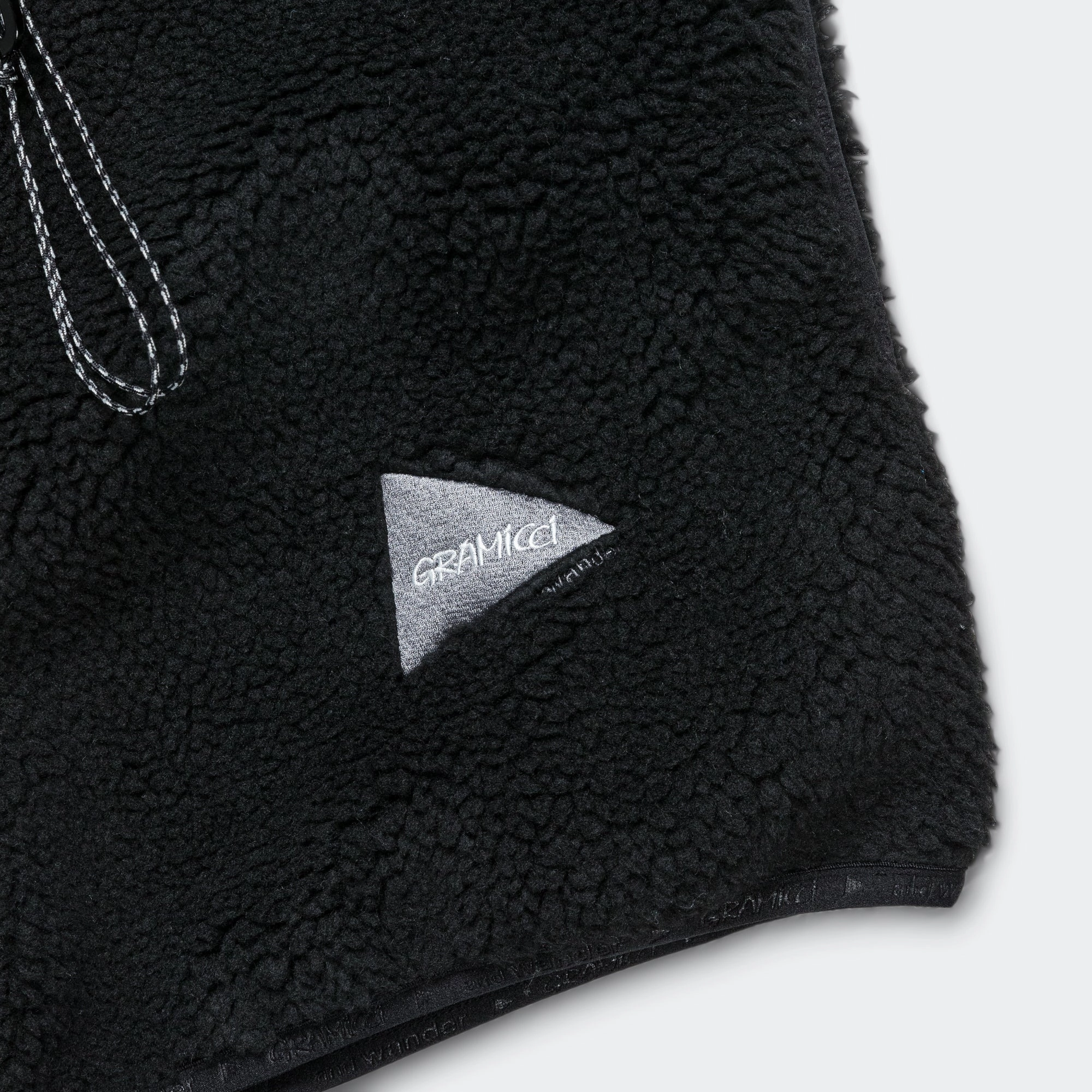 Breathable Technology Ergonomic Shoulder Cut JQ Tape Fleece Vest x and wander - Black