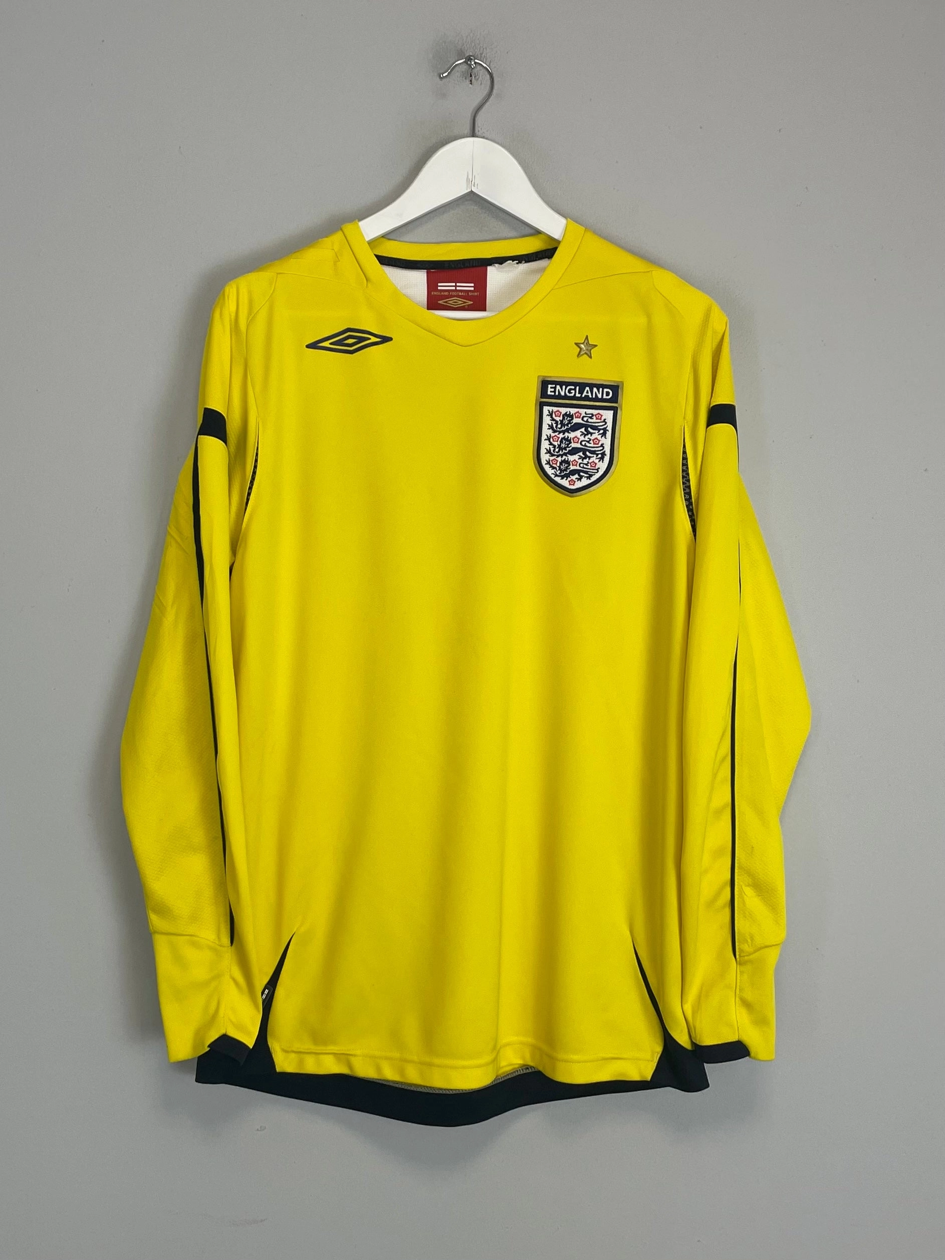 Wicking Properties 2006 ENGLAND GK SHIRT (M) UMBRO