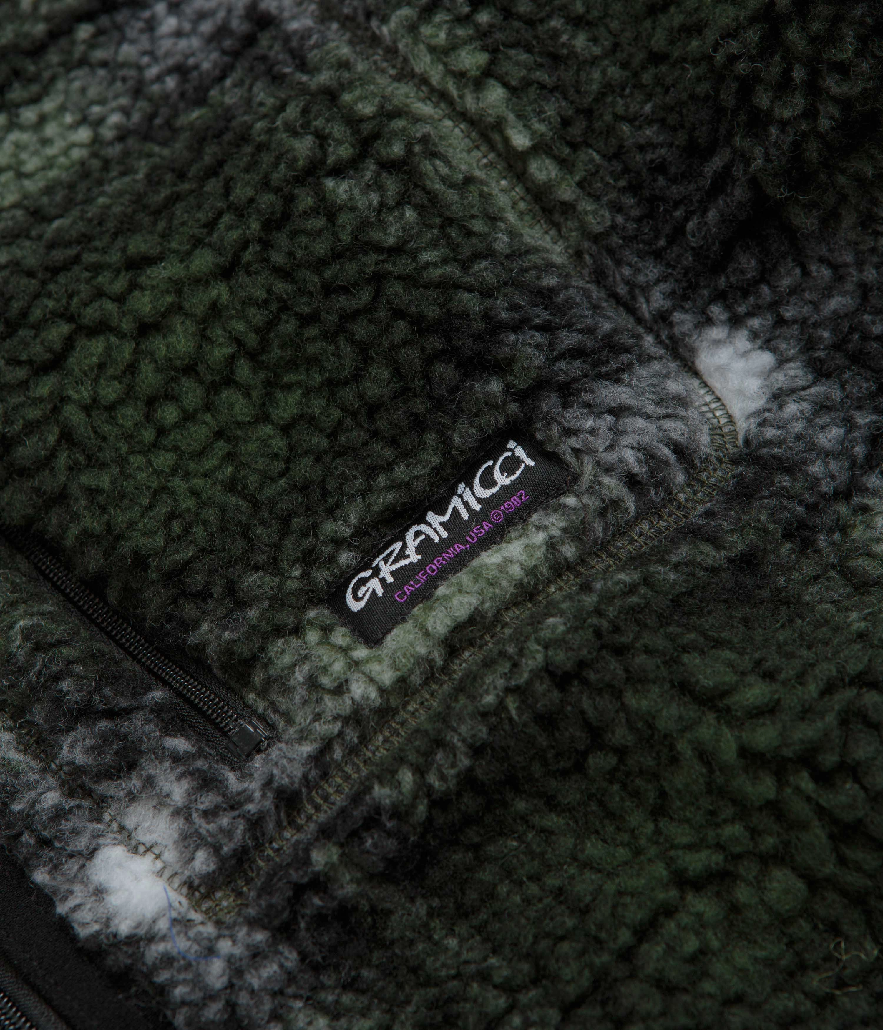 Night Chill Gramicci Shadow Plaid Sherpa Jacket - Olive Shadow Plaid