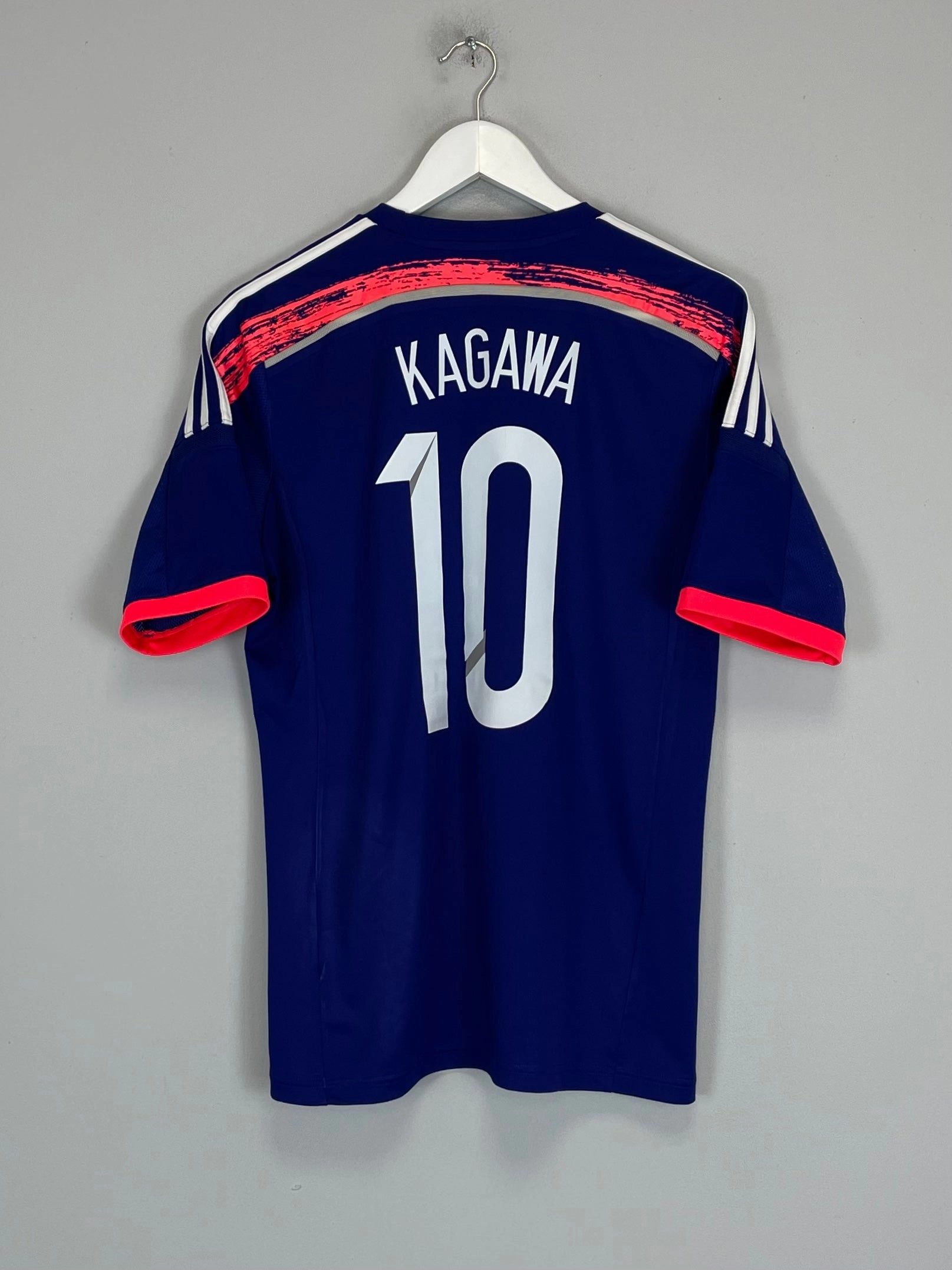 Sleek Look Compact Storage Packability 2013/14 JAPAN KAGAWA #10 HOME SHIRT (S) ADIDAS