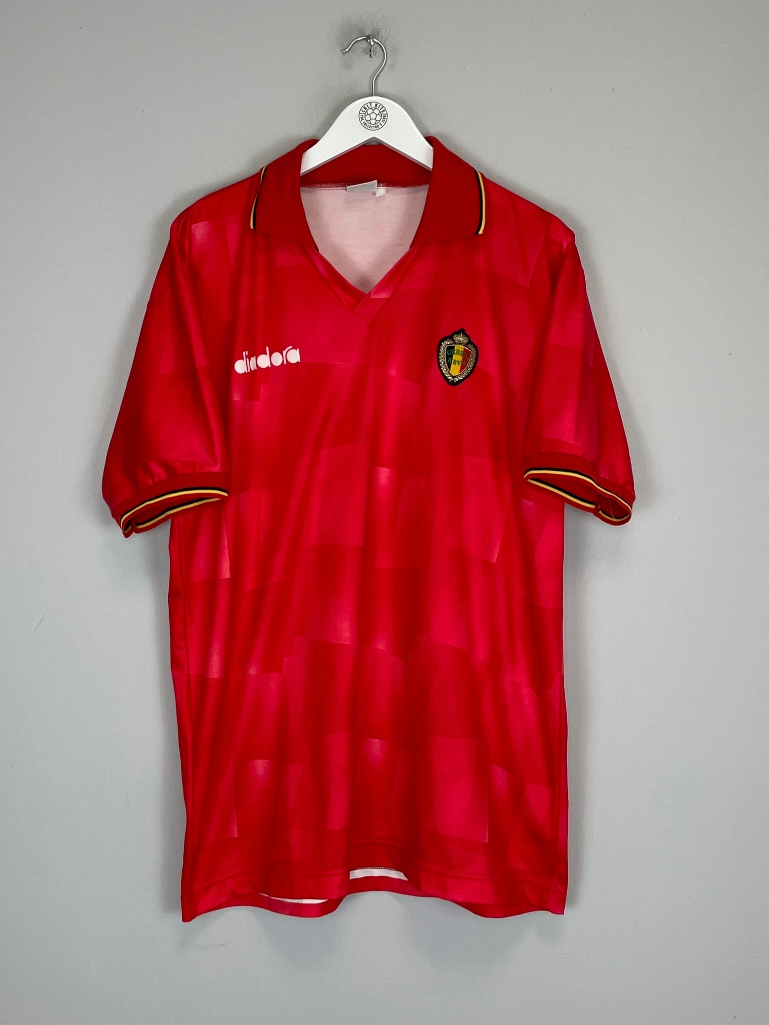 1992/94 BELGIUM HOME SHIRT (XL) DIADORA Motion Line Slim Fit Contour Design