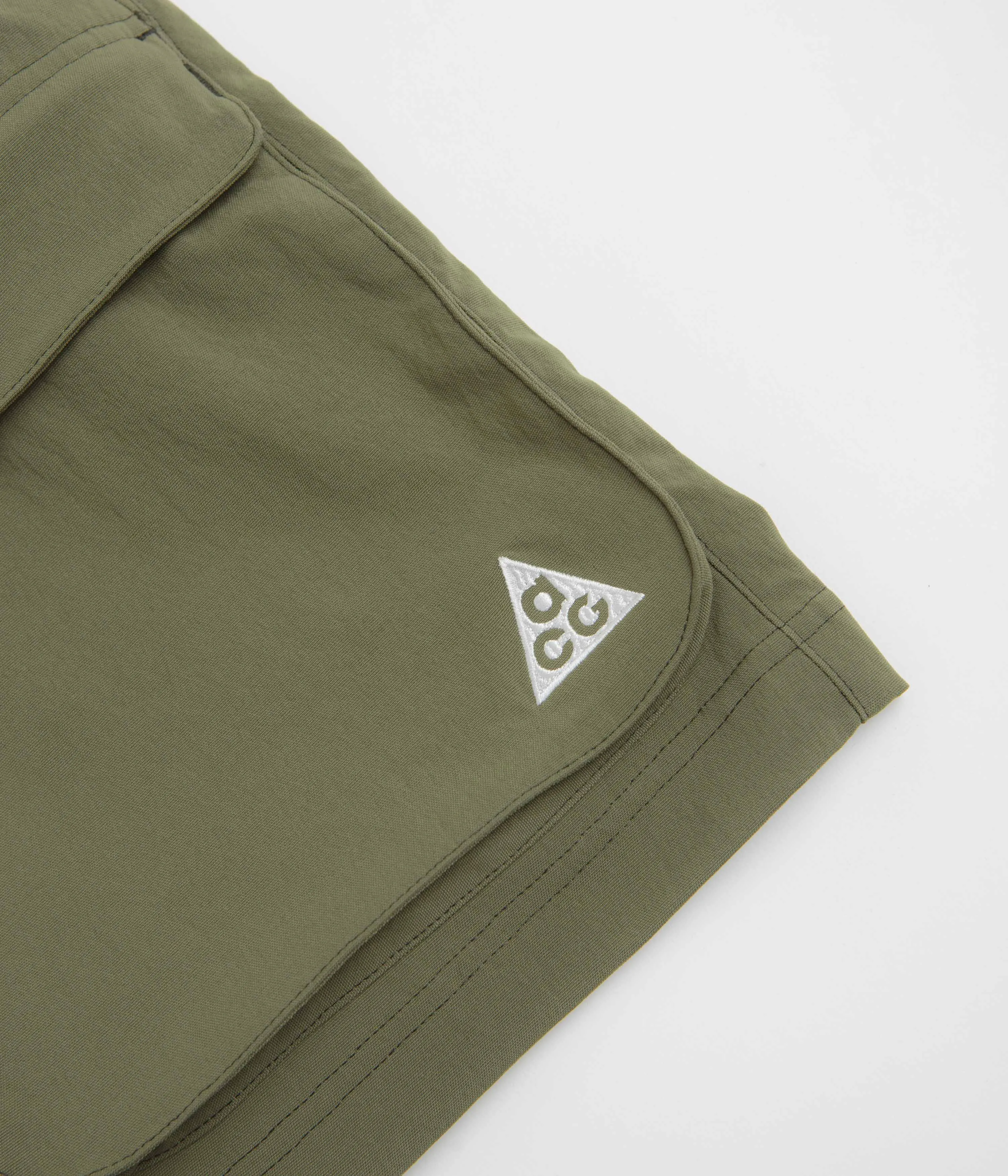 Nike ACG Smith Summit Cargo Shorts - Medium Olive / Sequoia / Summit White Anti-bacterial Cool Fit