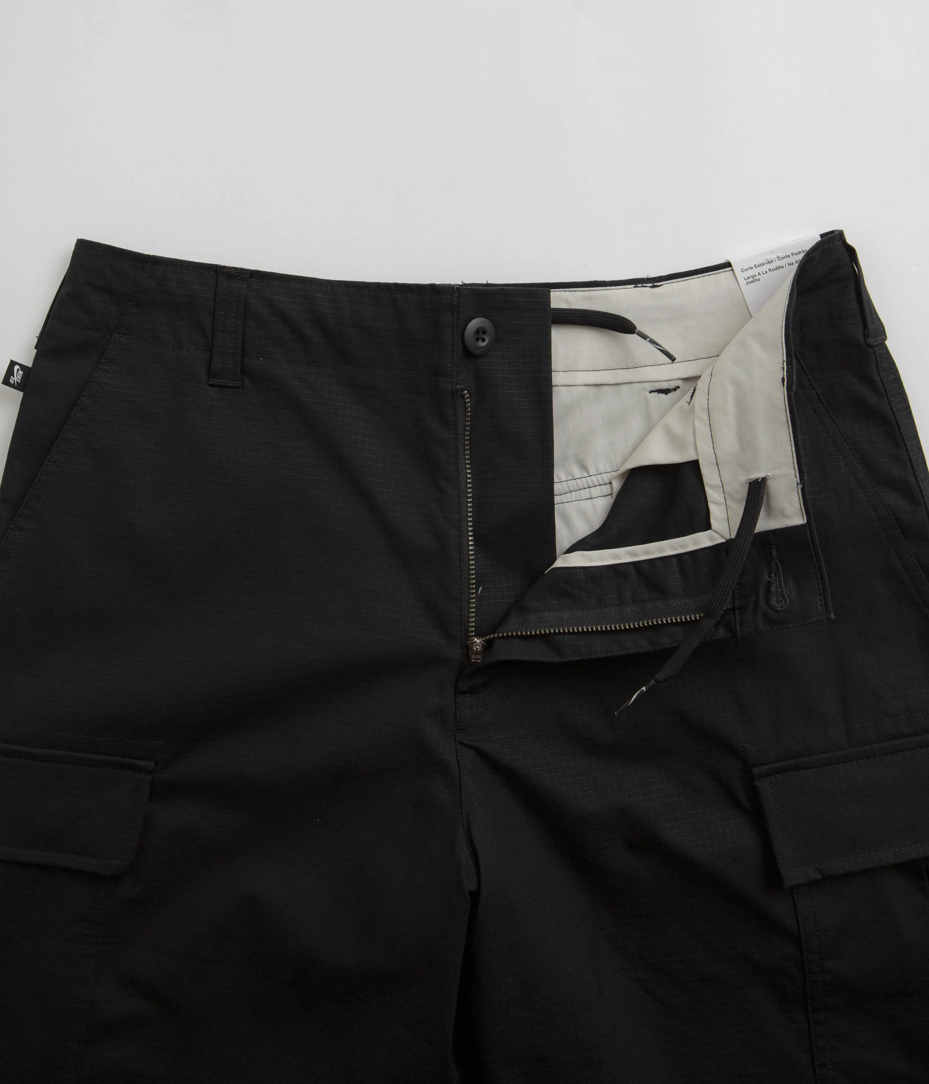 Nike SB Kearny Cargo Shorts - Black soccer shorts