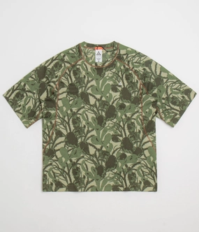 Ribbed Collar Trim Nike ACG AOP Chinati T-Shirt  - Light Khaki / Cargo Khaki / Summit White