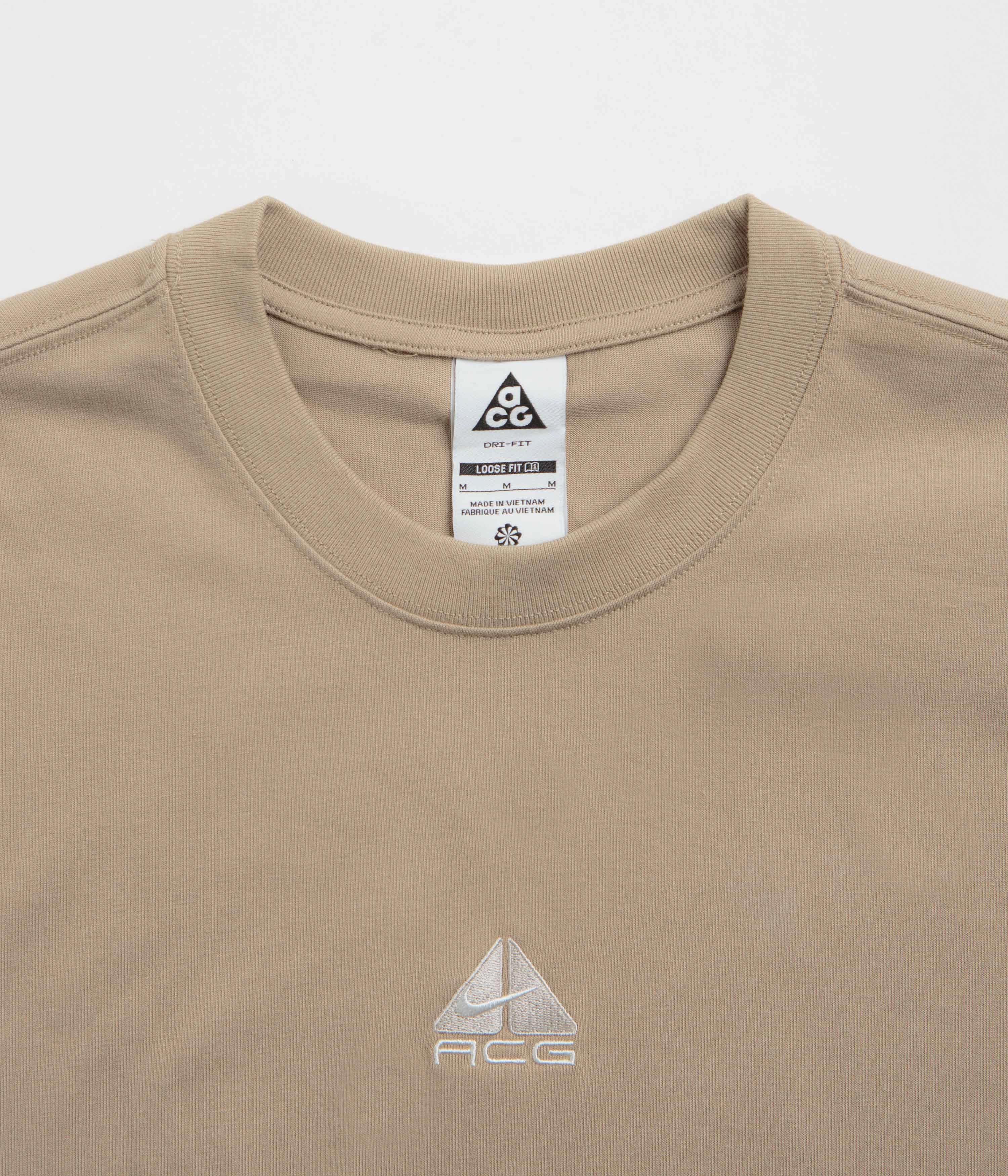 Active Trend Look Breathable Yarn Composition Nike ACG Lungs T-Shirt - Khaki