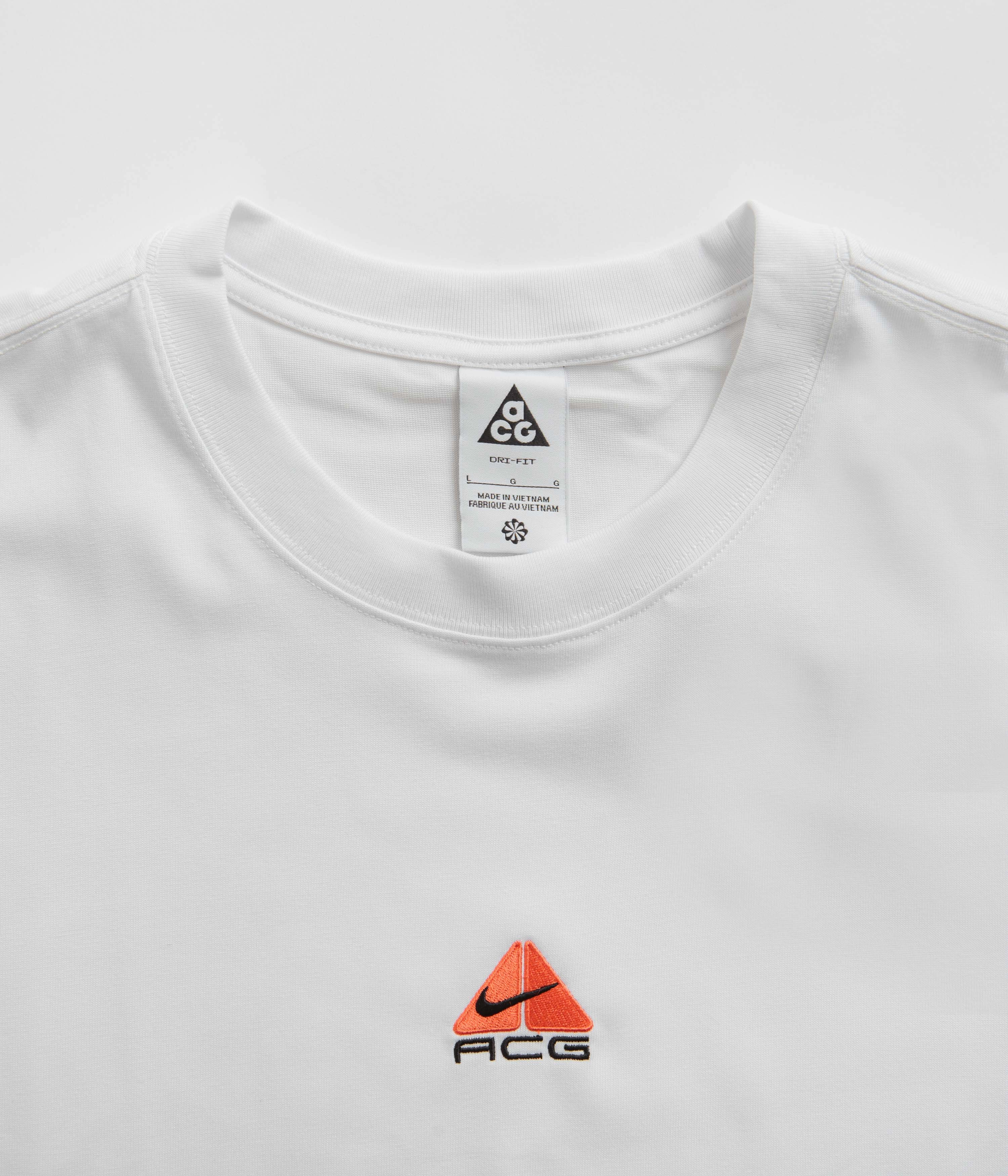 Nike ACG Lungs T-Shirt - Summit White Unisex Fit Cozy and Comfortable