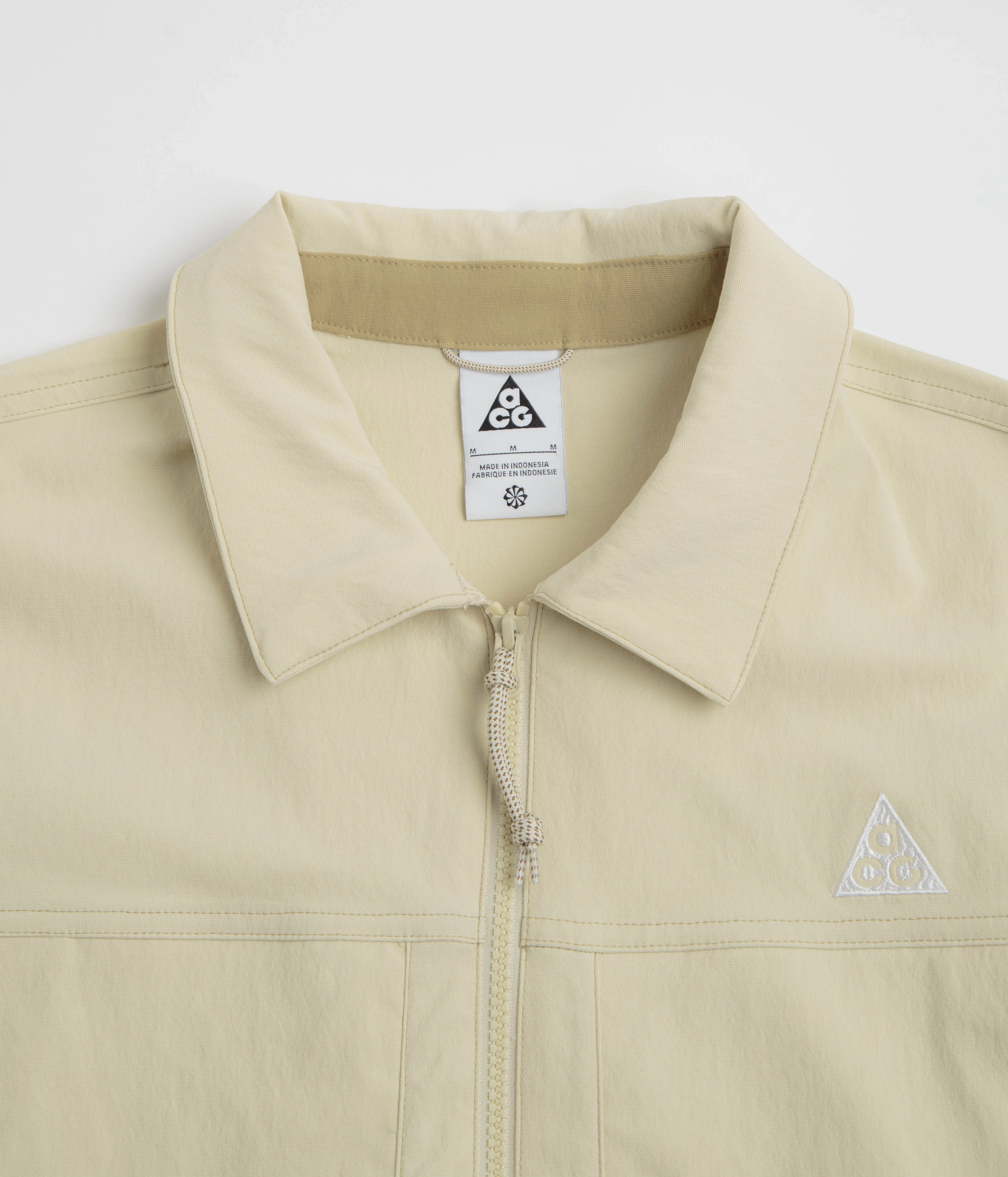Nike ACG Smith Summit Jacket - Light Khaki / Parachute Beige / Summit White Level Snow Friendly
