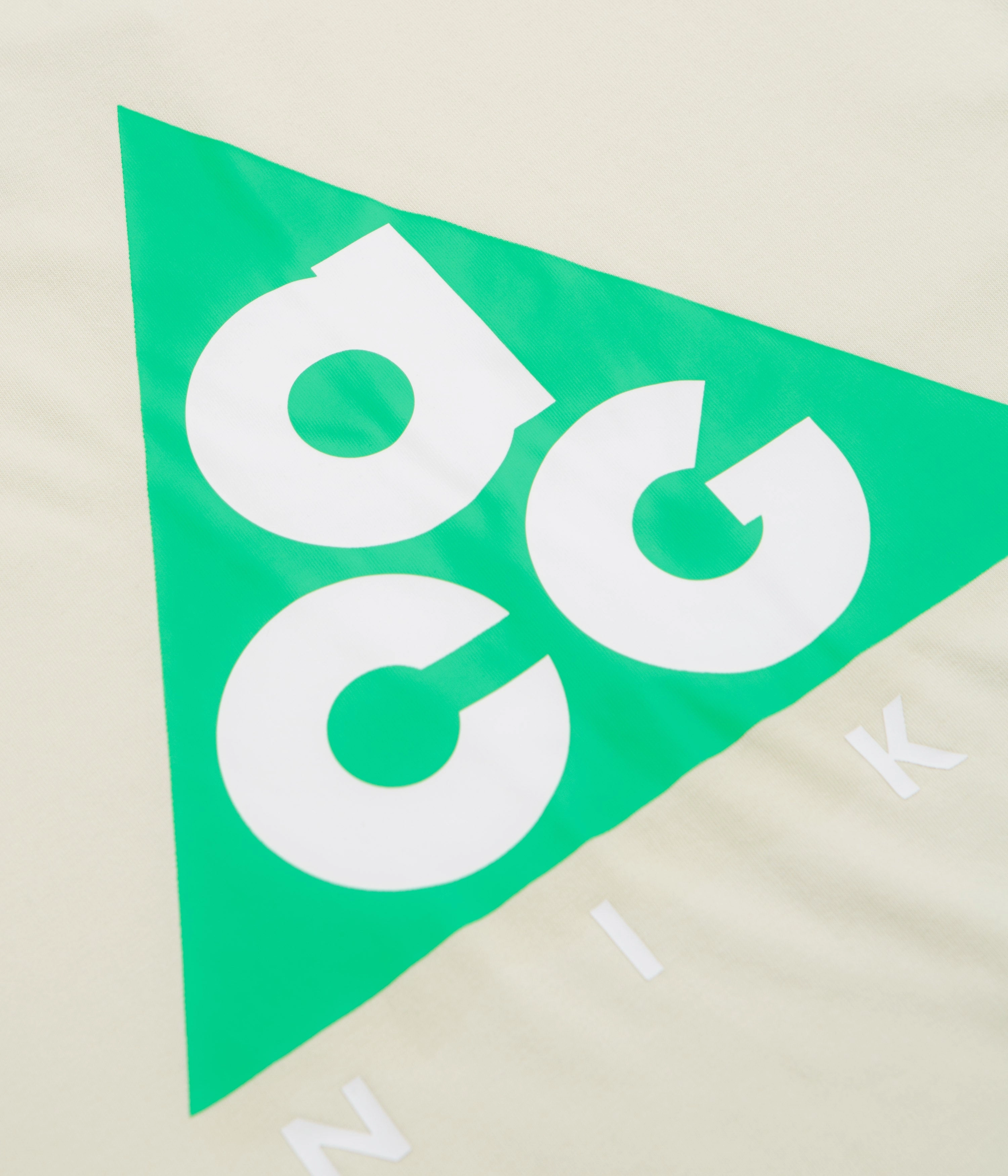 Nike ACG Tri Logo T-Shirt - Light Khaki Easy Wear