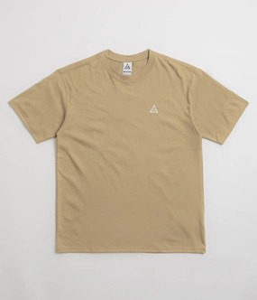 Nike ACG Tri Logo T-Shirt - Parachute Beige Daily Trend Look
