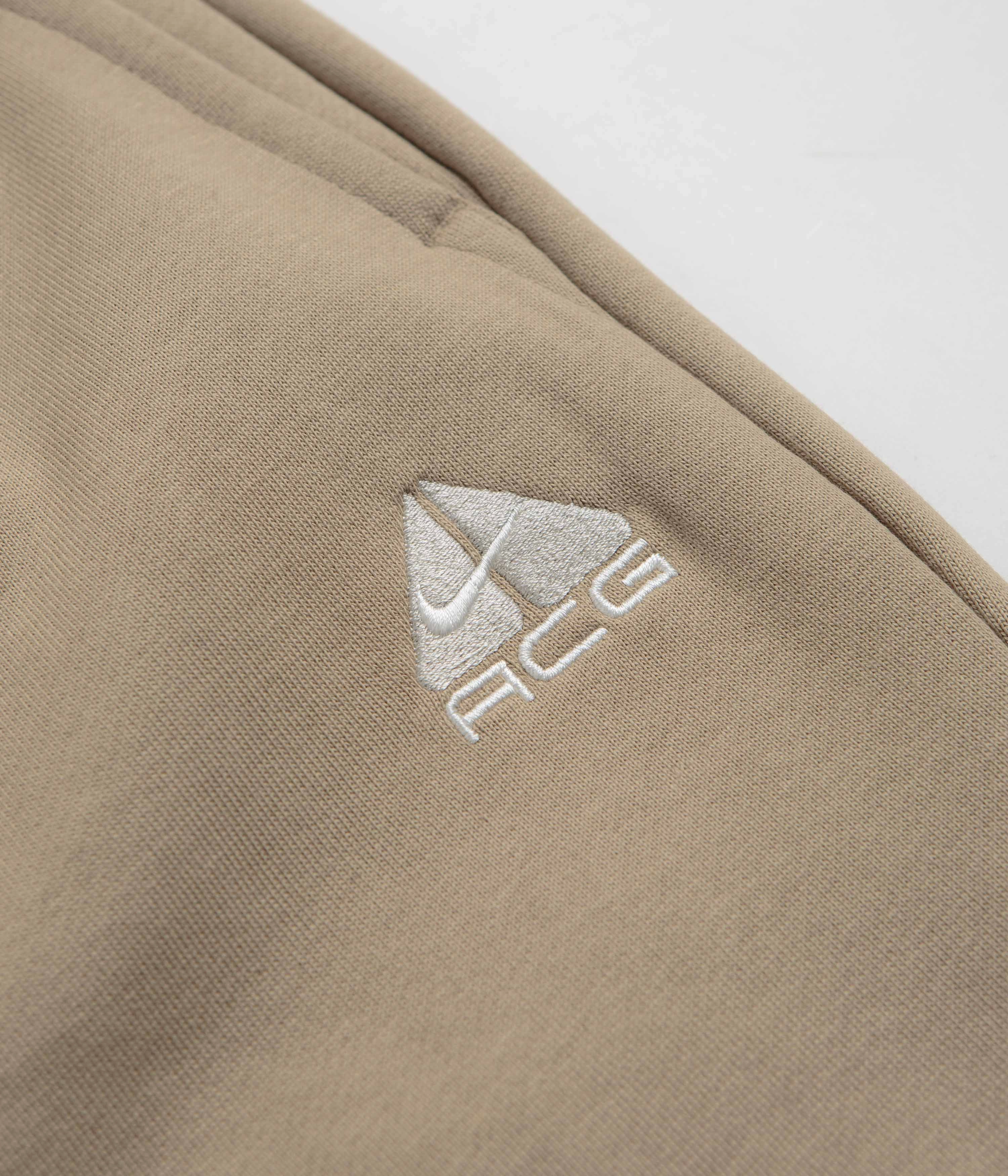 Nike ACG Tuff Fleece Lungs Pants - Khaki / Light Iron Ore / Summit White Work Friendly Tapered Look