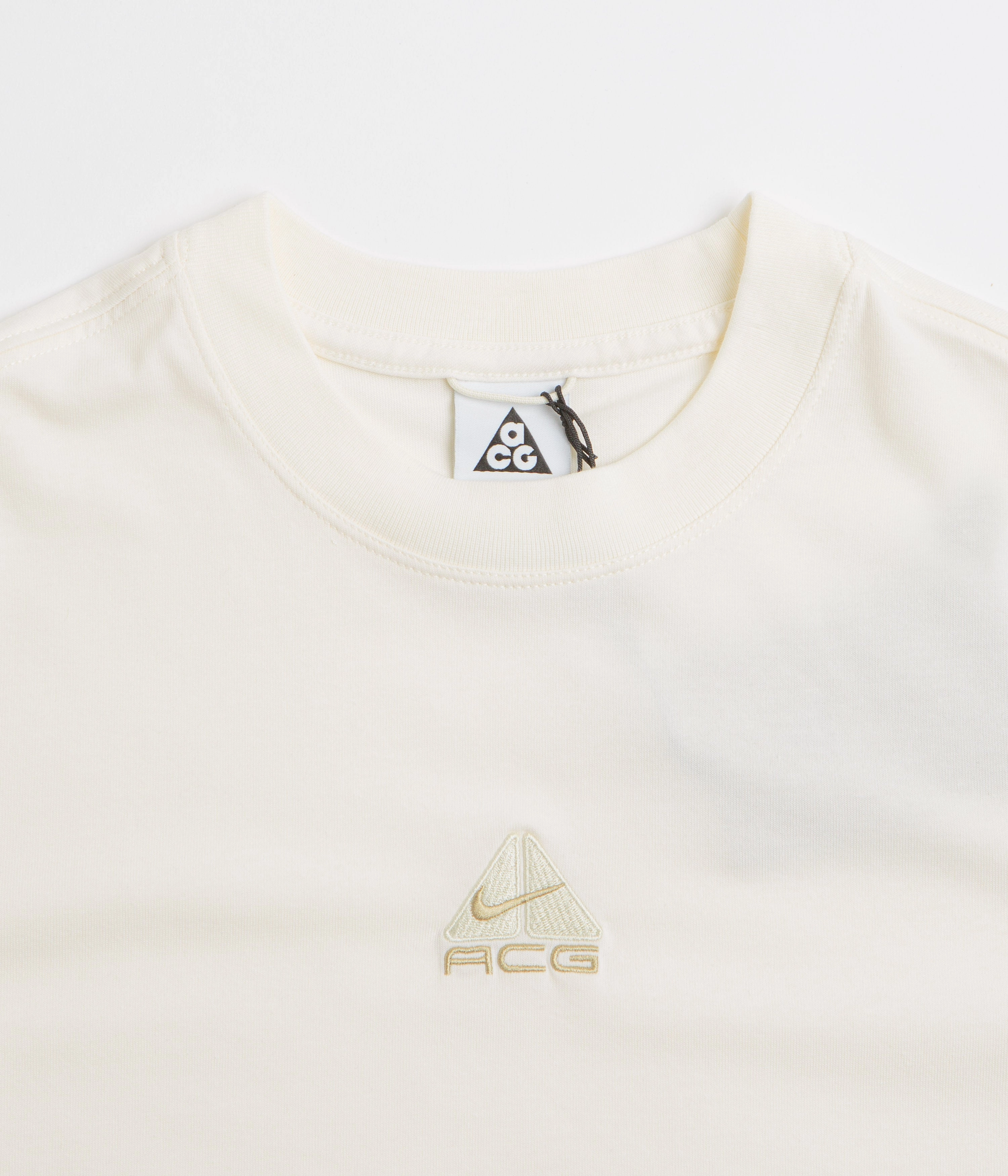 Soft & Smooth NIke ACG Womens Baby Lungs T-Shirt - Pale Ivory / Light Khaki / Parachute Beige