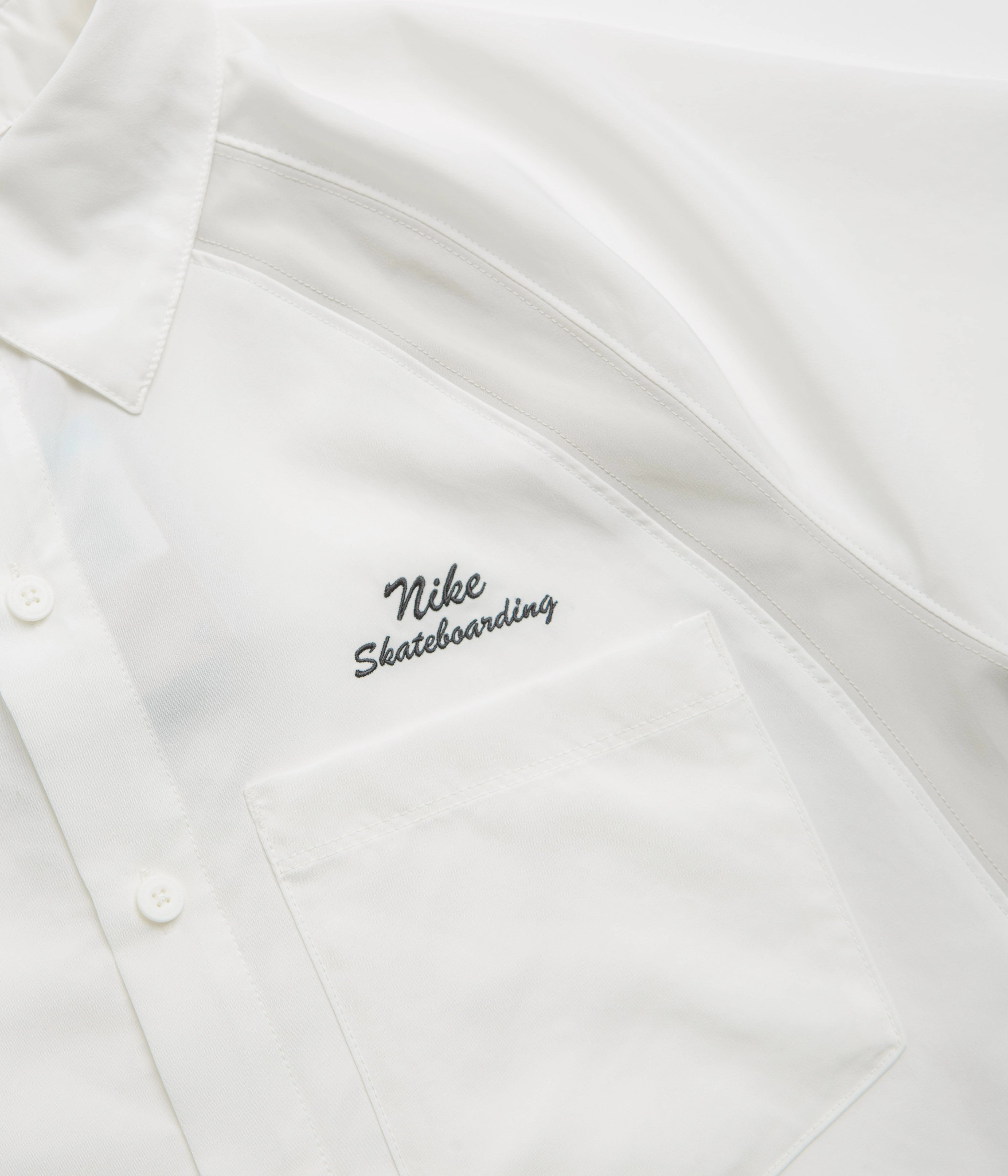 Wrinkle-Free Statement Maker Nike SB Bowler Shirt - Sail / Light Bone / Black