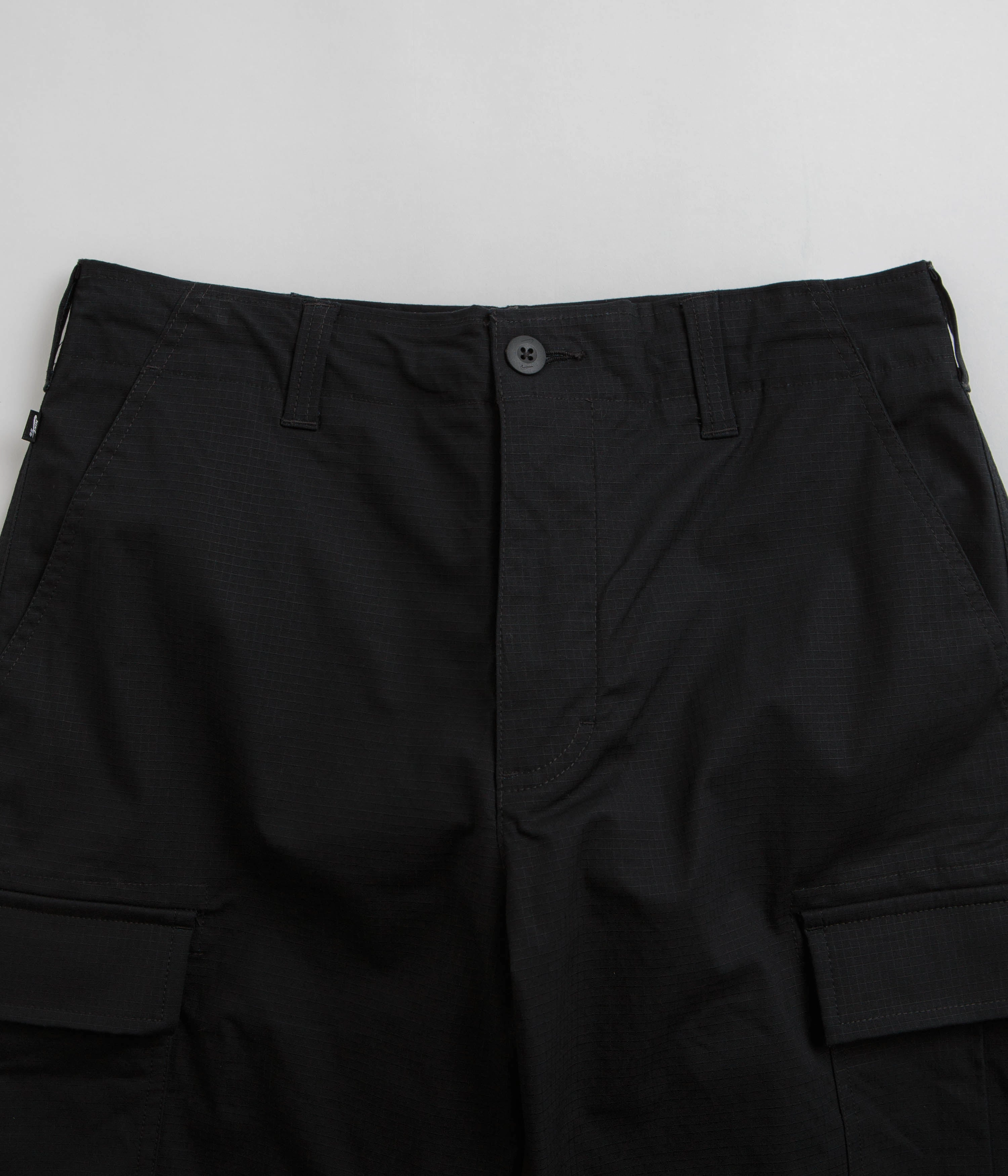 Nike SB Kearny Cargo Pants - Black QuickReleaseClosures Flattering Design