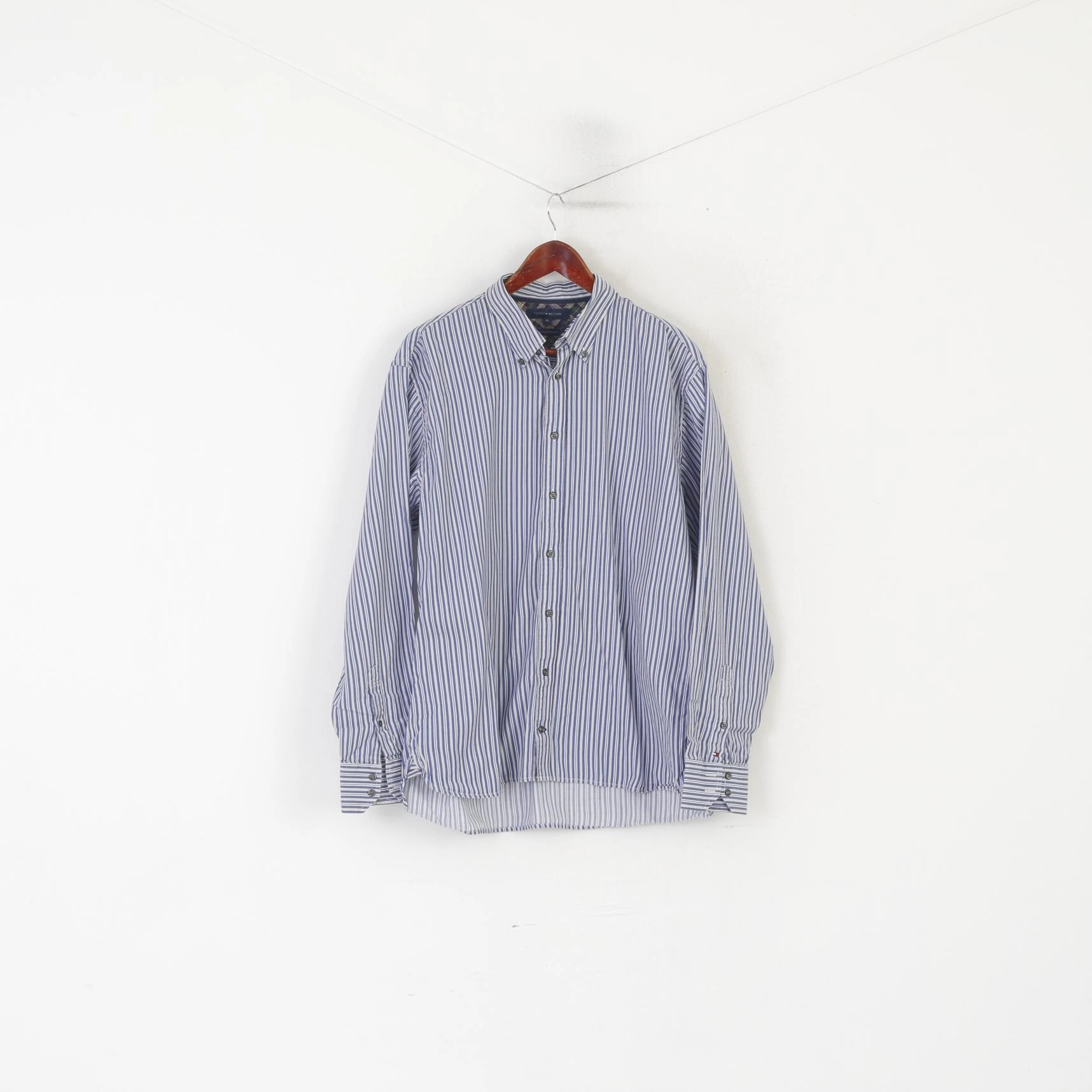 Striped Design Tommy Hilfiger Men XL Casual Shirt Blue Cotton Striped Button Down Collar Top