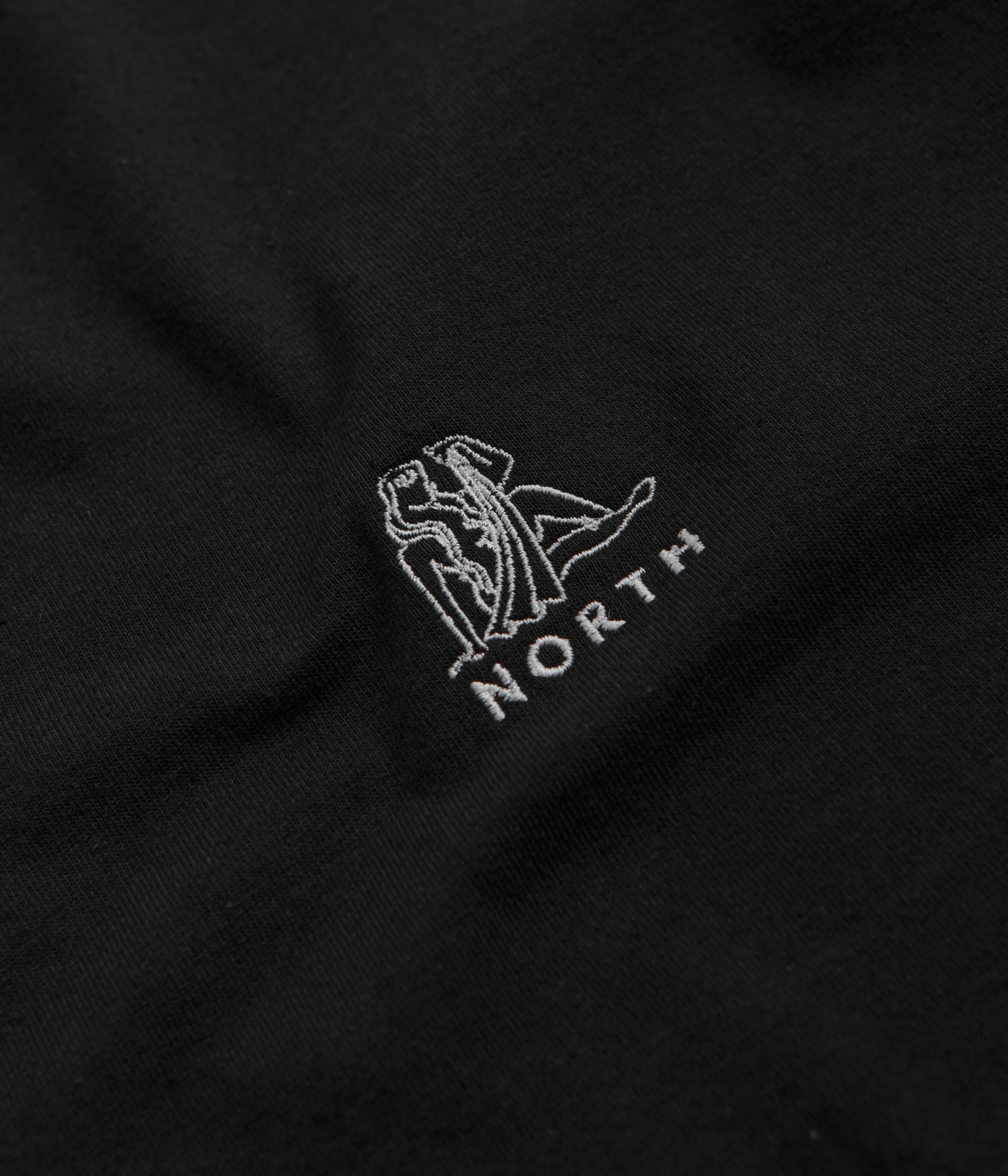 Printed Logo Chic Smart North Zodiac Logo T-Shirt - Black / White