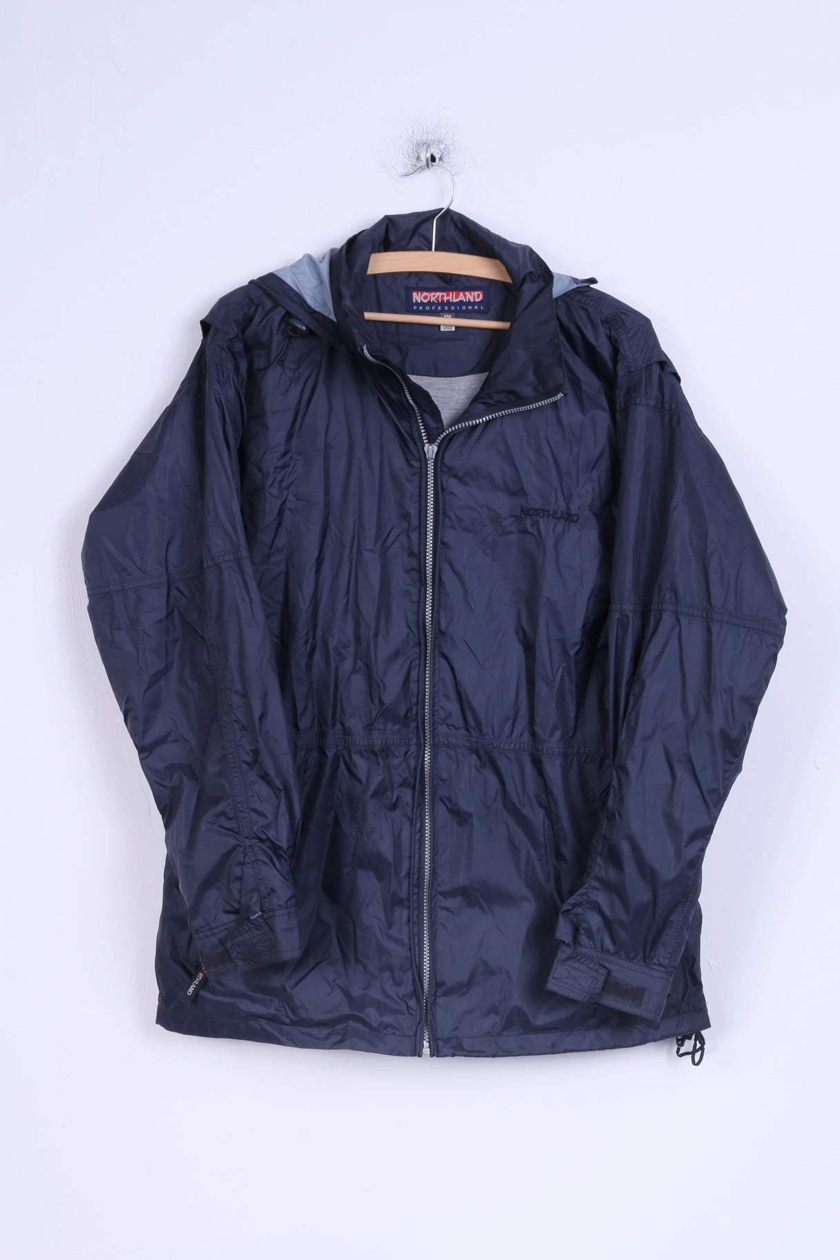 Skate train journey Northland Mens 176 M Jacket Navy Nylon Rainproof Hooded Zip Up Top