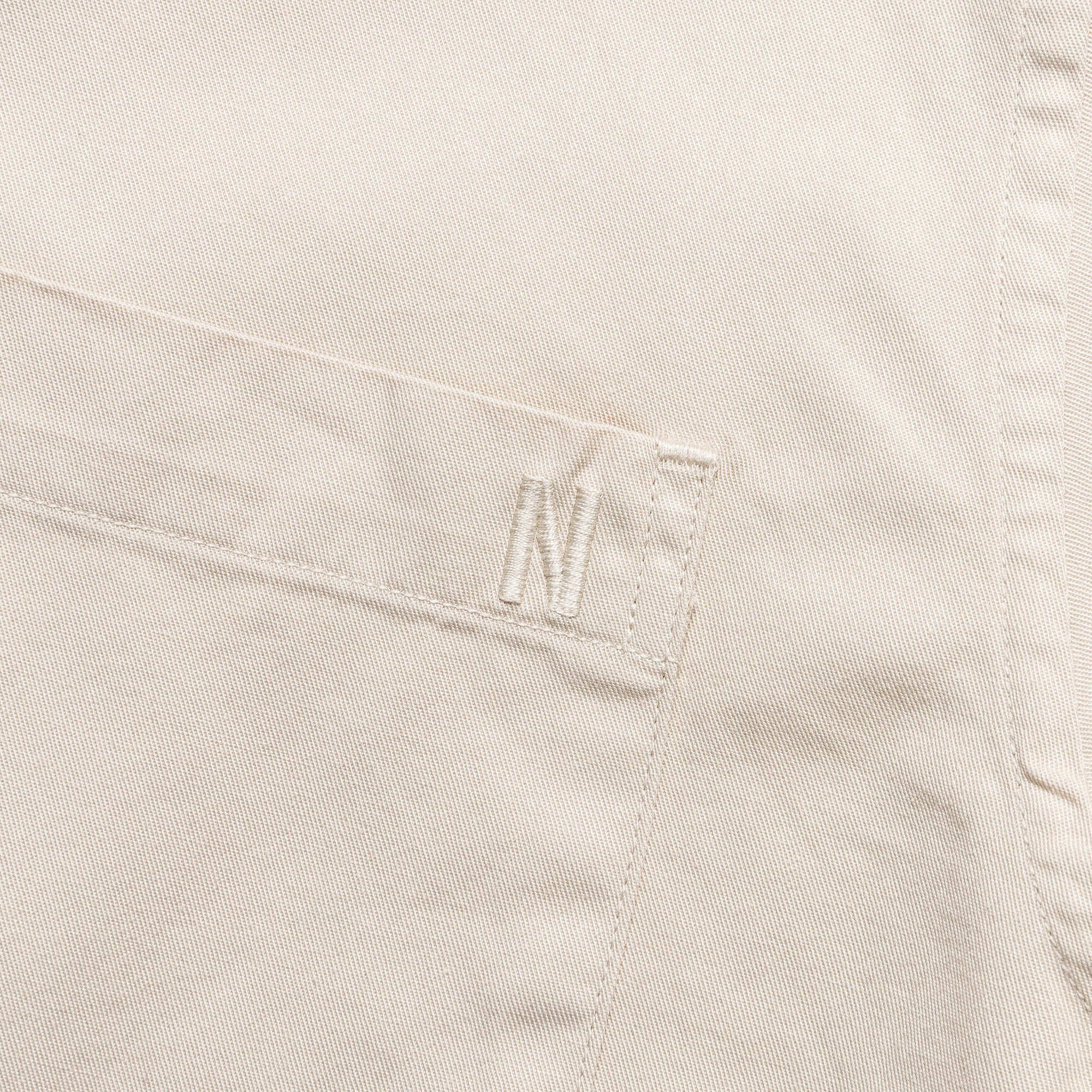 Osvald BD Twill Shirt - Oatmeal Modern Aesthetic Loose style