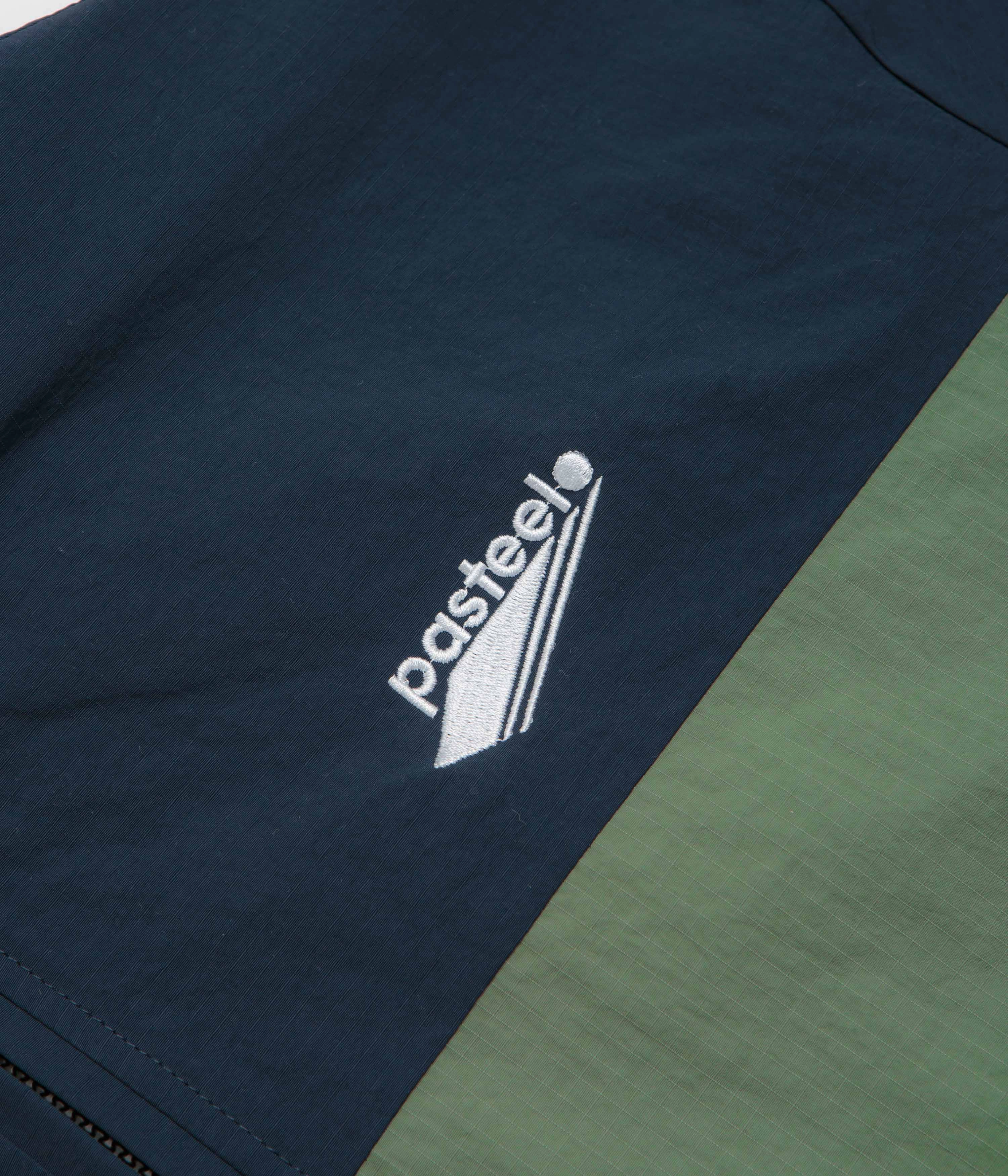 Crisp Air Paper Pasteelo Hooded Windbreaker Jacket - Navy / Olive / Gold