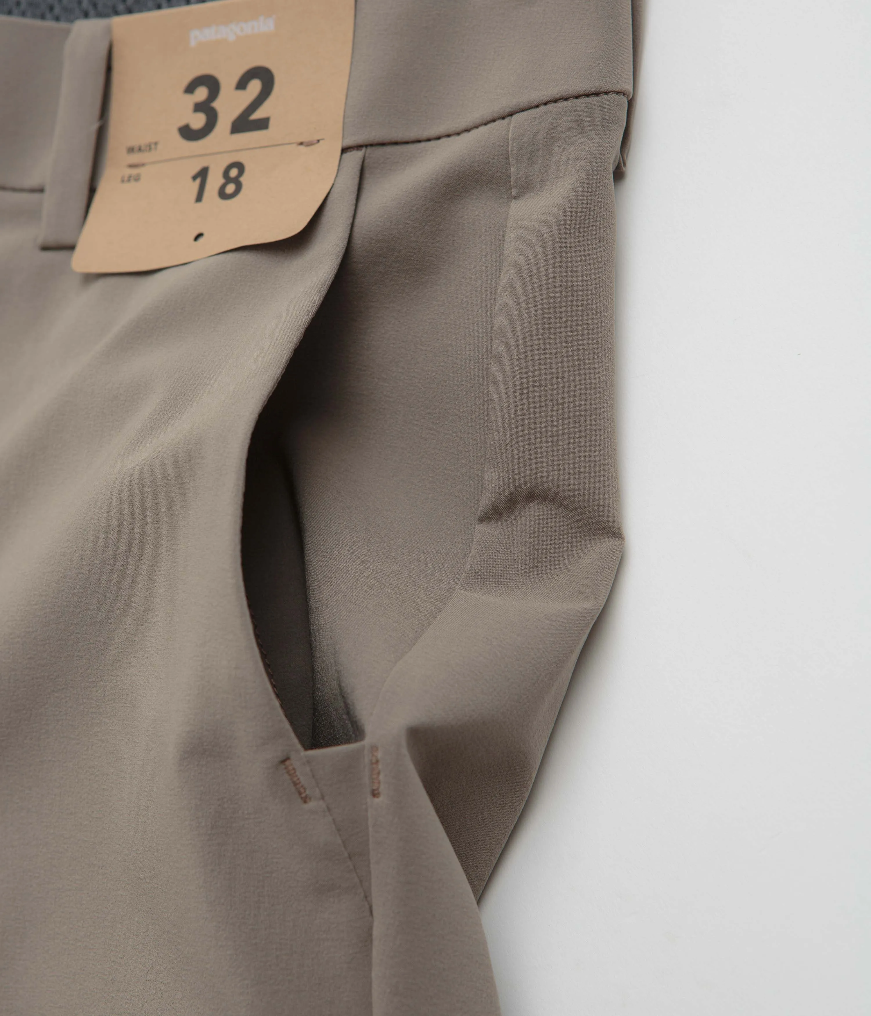 Patagonia Hydropeak Hybrid Walk 18" Shorts - Wing Grey Abrasion Dispersing Weave Anti Chafe Seamless