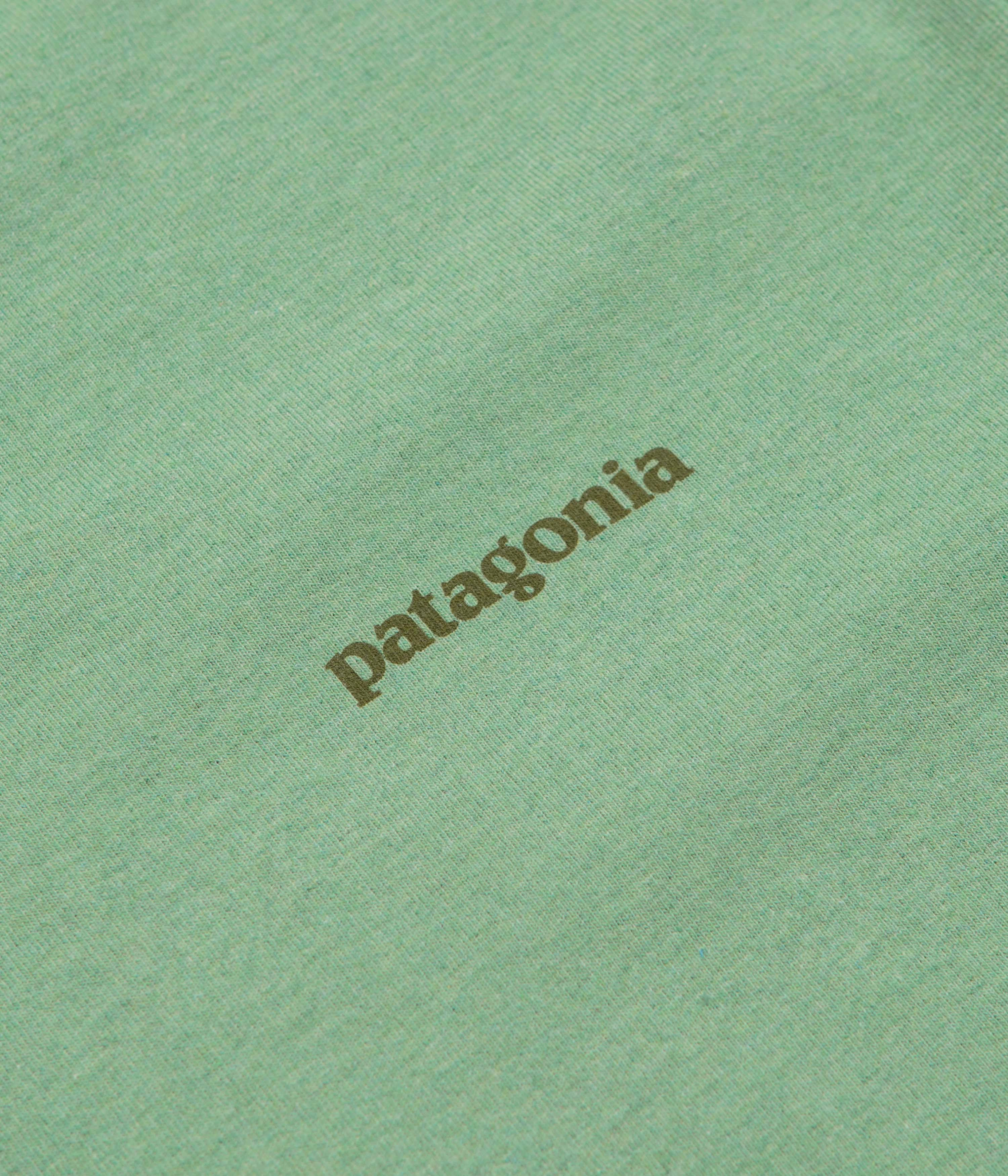 Patagonia Fitz Roy Icon Responsibili-Tee T-Shirt - Ellwood Green Durable Colorfast Finish