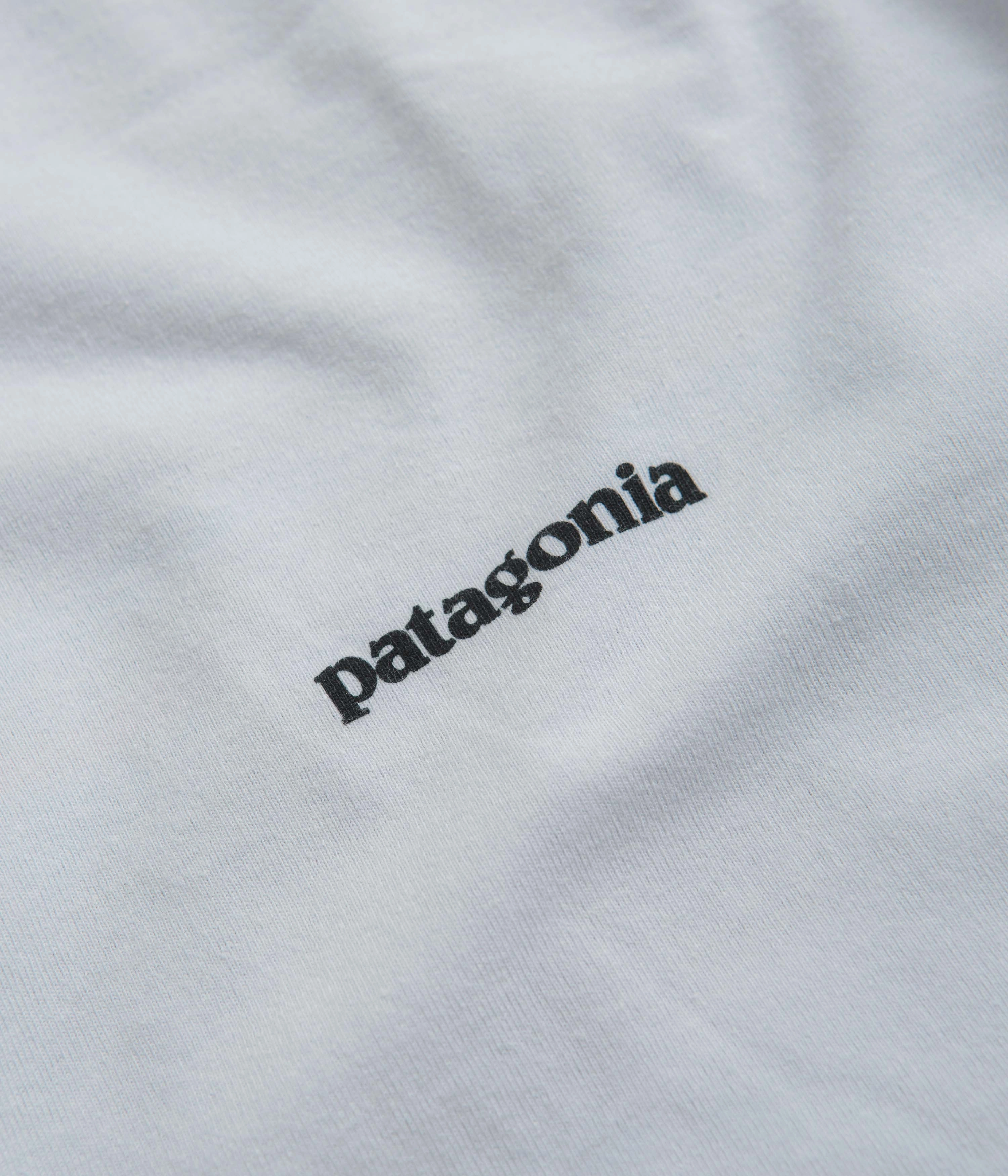 Essential Top Patagonia P-6 Logo Responsibili-Tee Long Sleeve T-Shirt - White