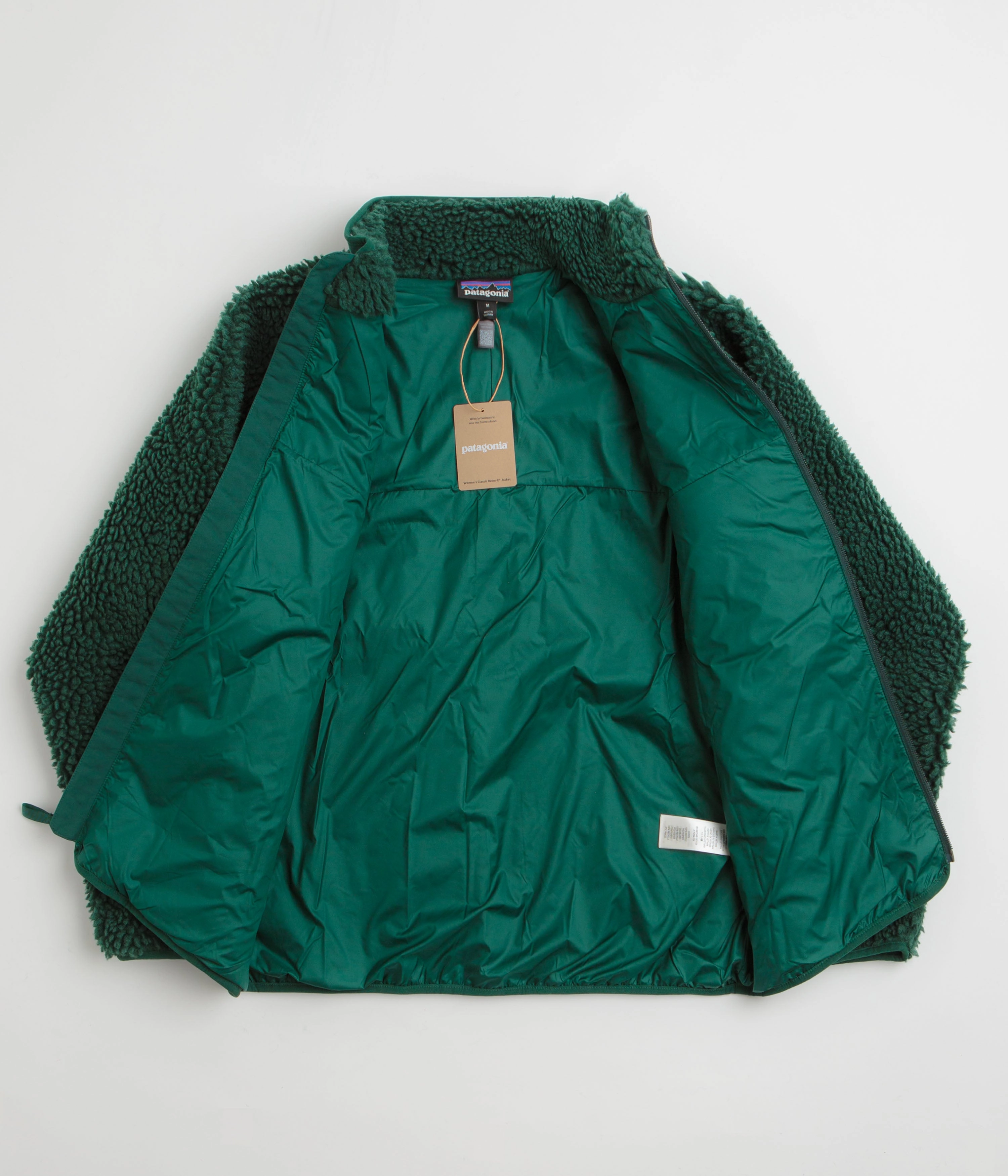 Patagonia Womens Classic Retro-X Jacket - Cascade Green Soft touch finish Winter Outfit Gear