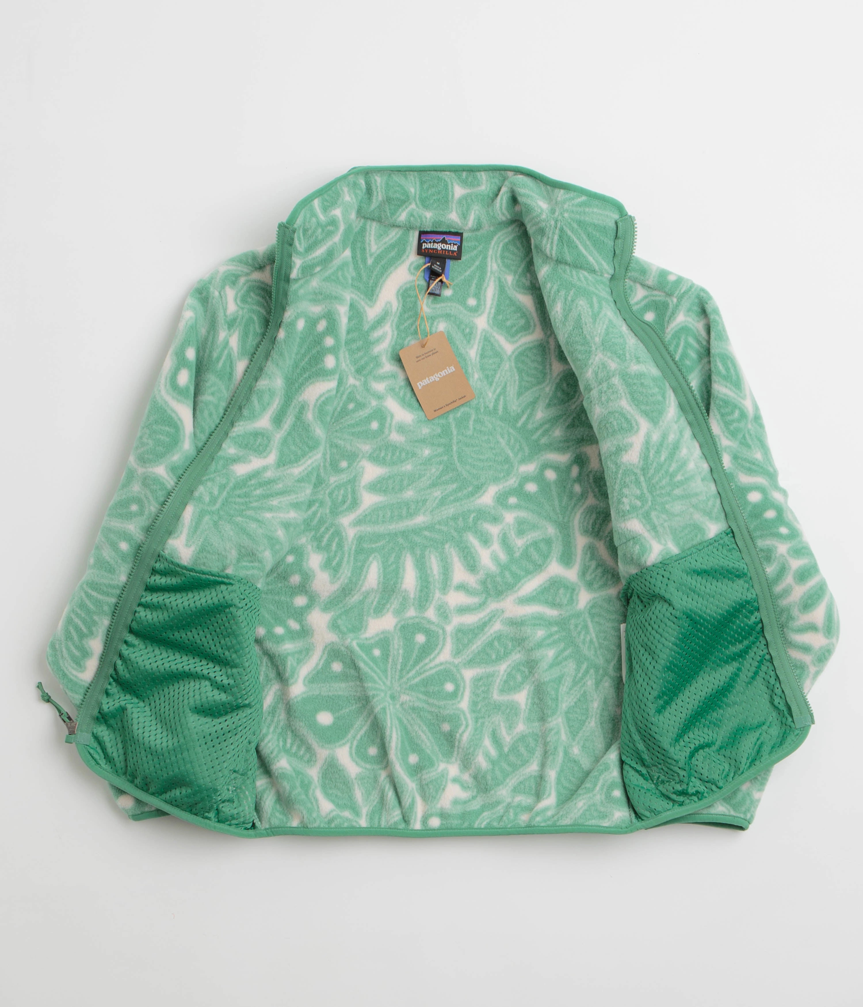 Love Layered Insulation Patagonia Womens Synchilla Fleece Jacket - Bees and Flowers: Heartleaf Green