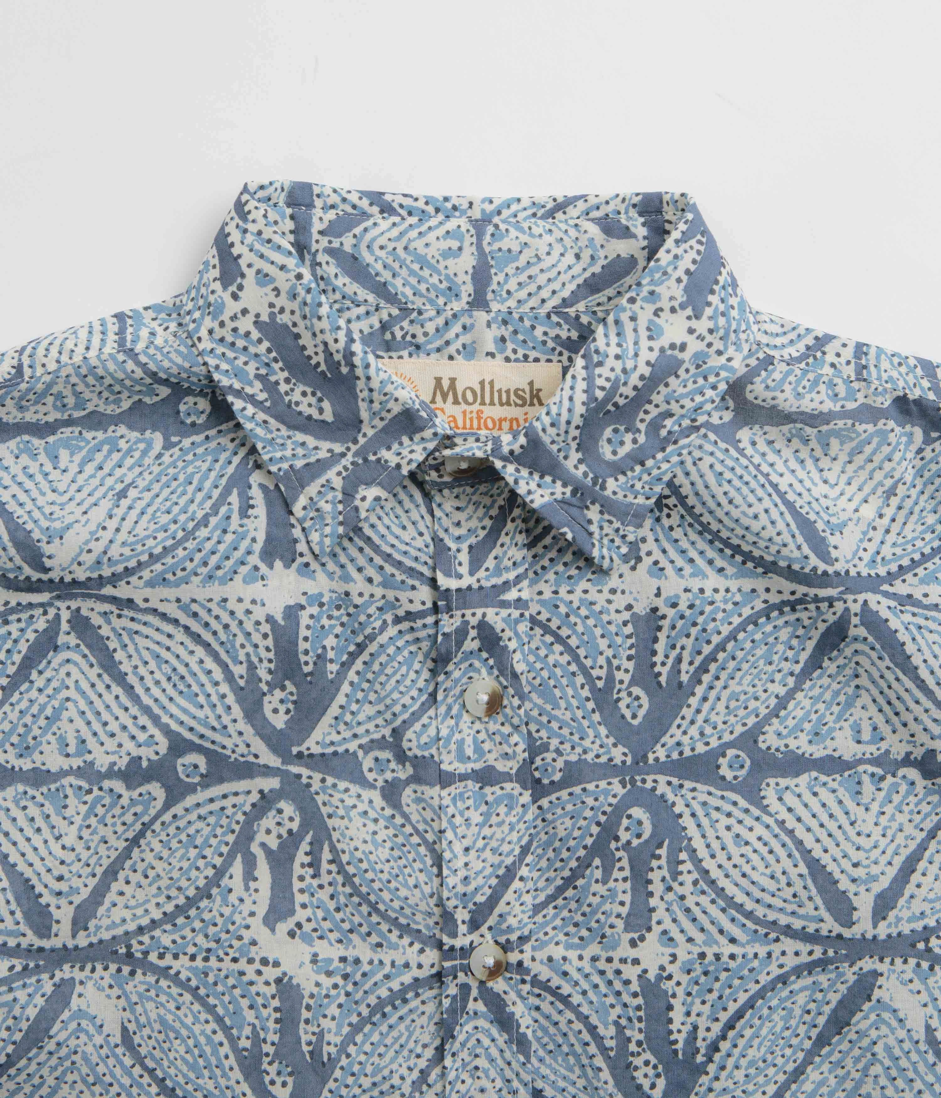 Mollusk Summer Shirt - Blue Flowers Trendsetting Style Business casual