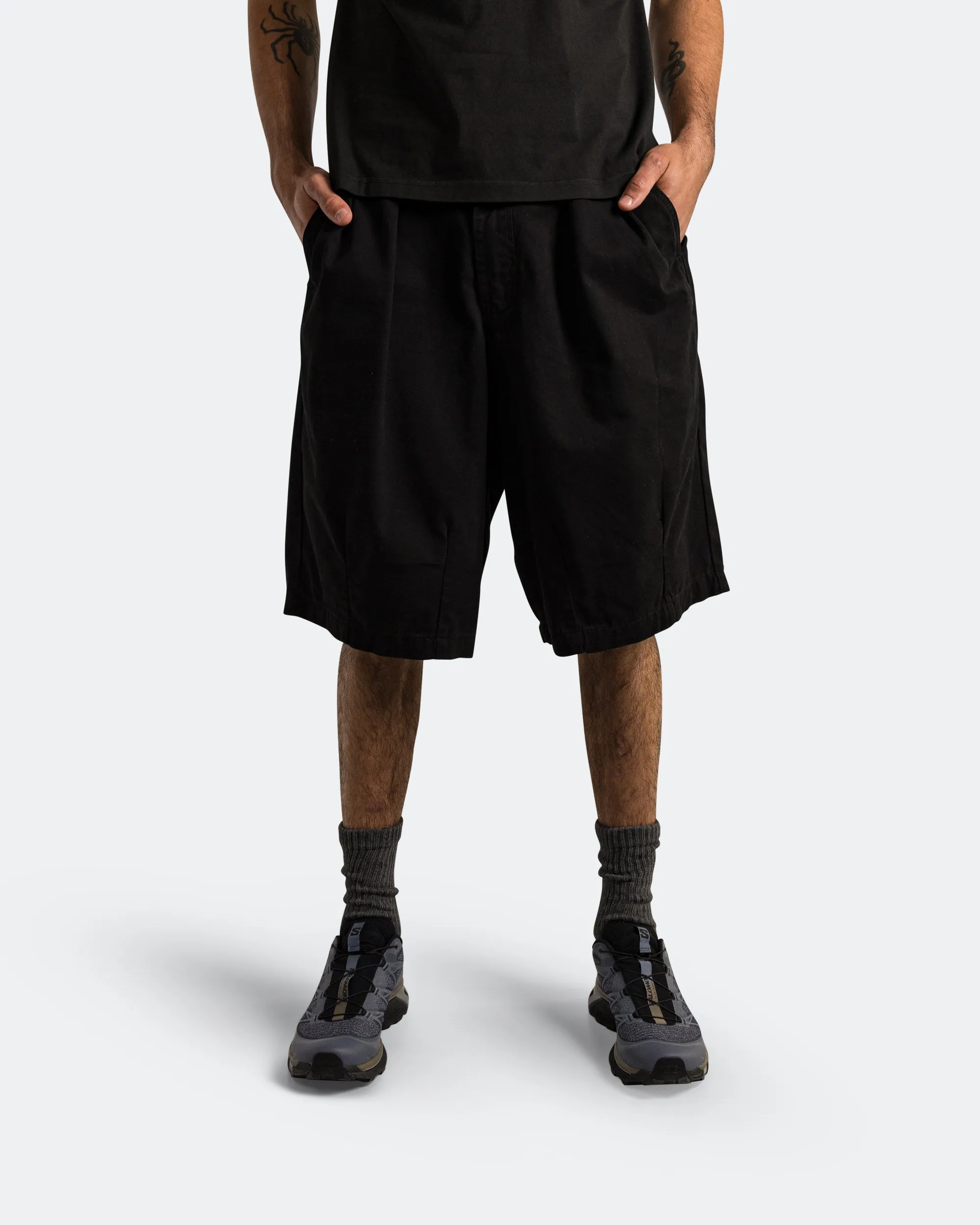 Pleated Balloon Shorts - Black stain - resistant StretchWaistband