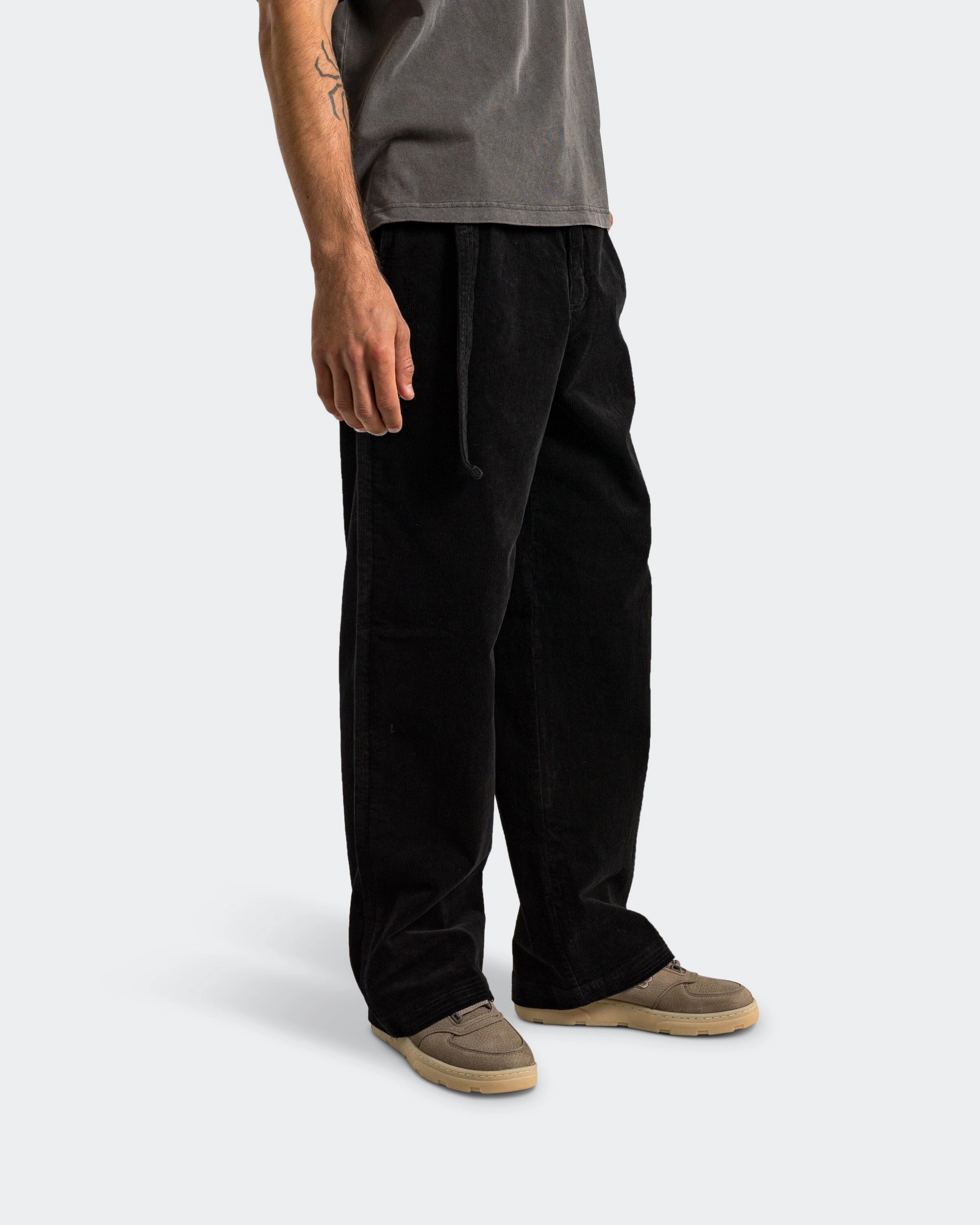 Pleated Work Pant - Vintage Black Mid-rise fit