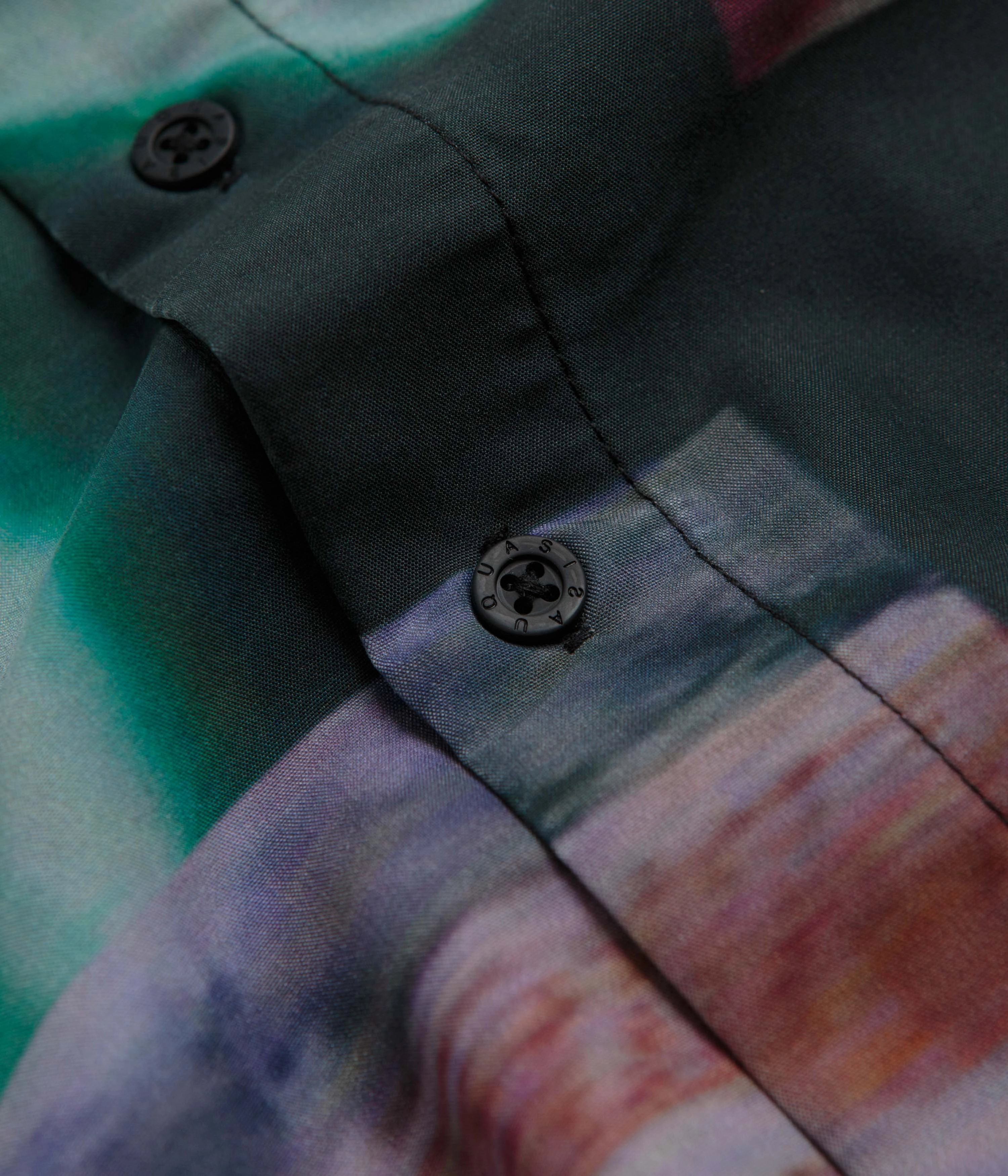 Two Tone Stitching Trendsetting Quasi Short Sleeve Shirt - Multi