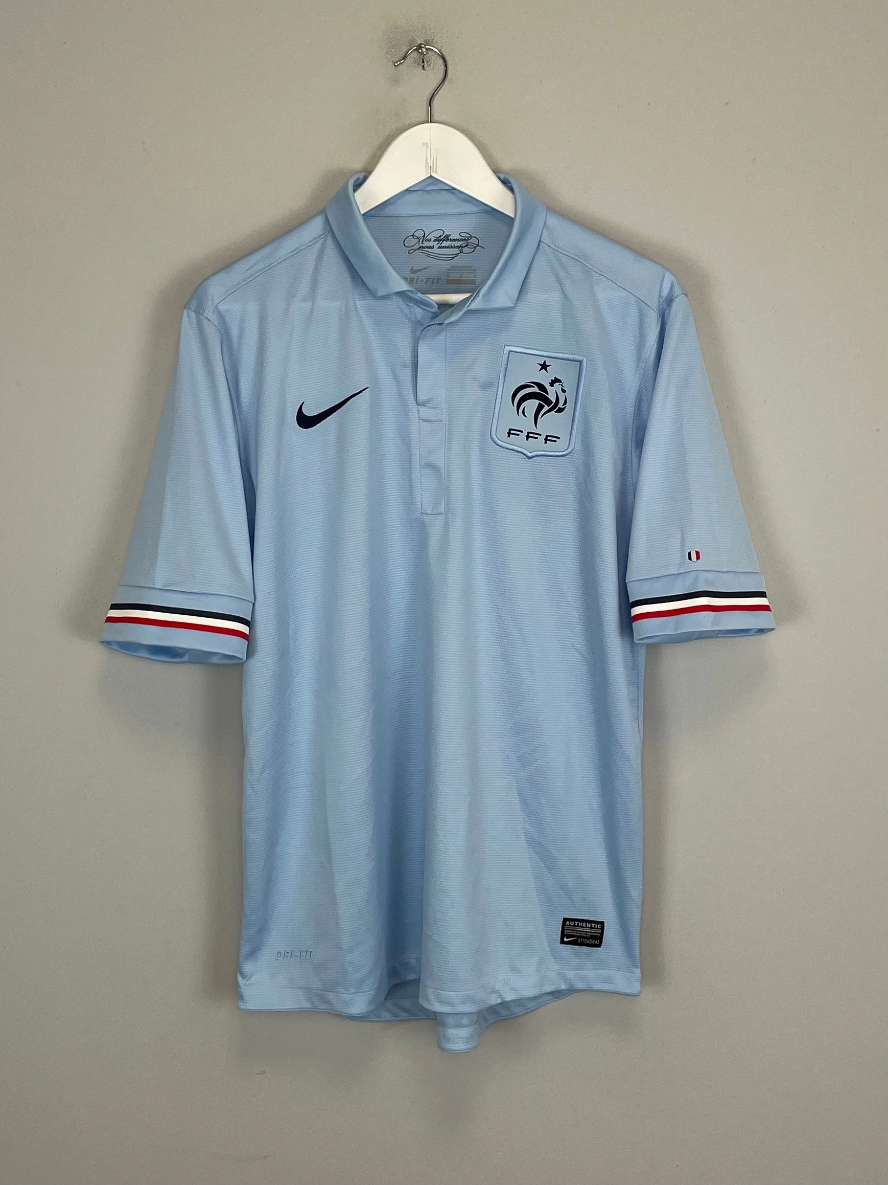 2013/14 FRANCE AWAY SHIRT (M) NIKE Directional Vent Patterns Reinforced Shoulder Panels