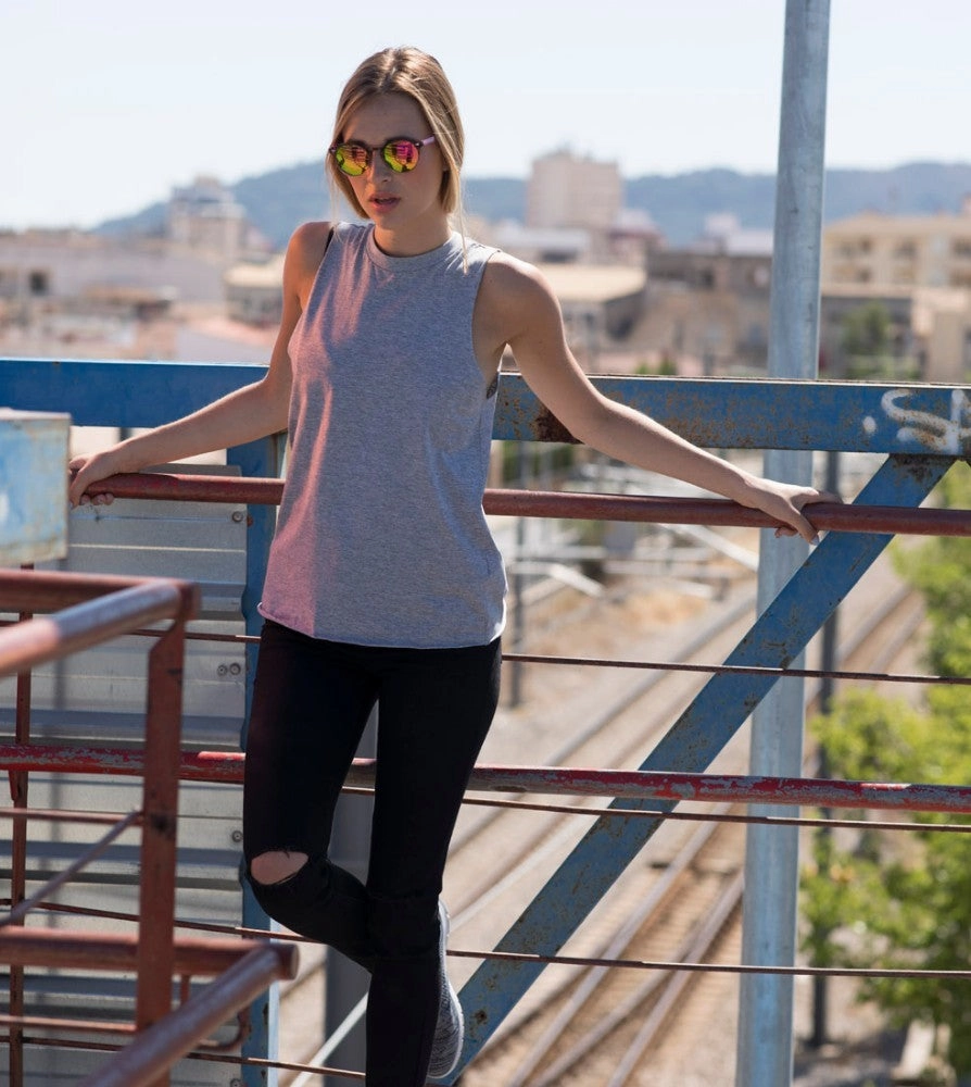 High Neck Vest | BLACK noise - generating