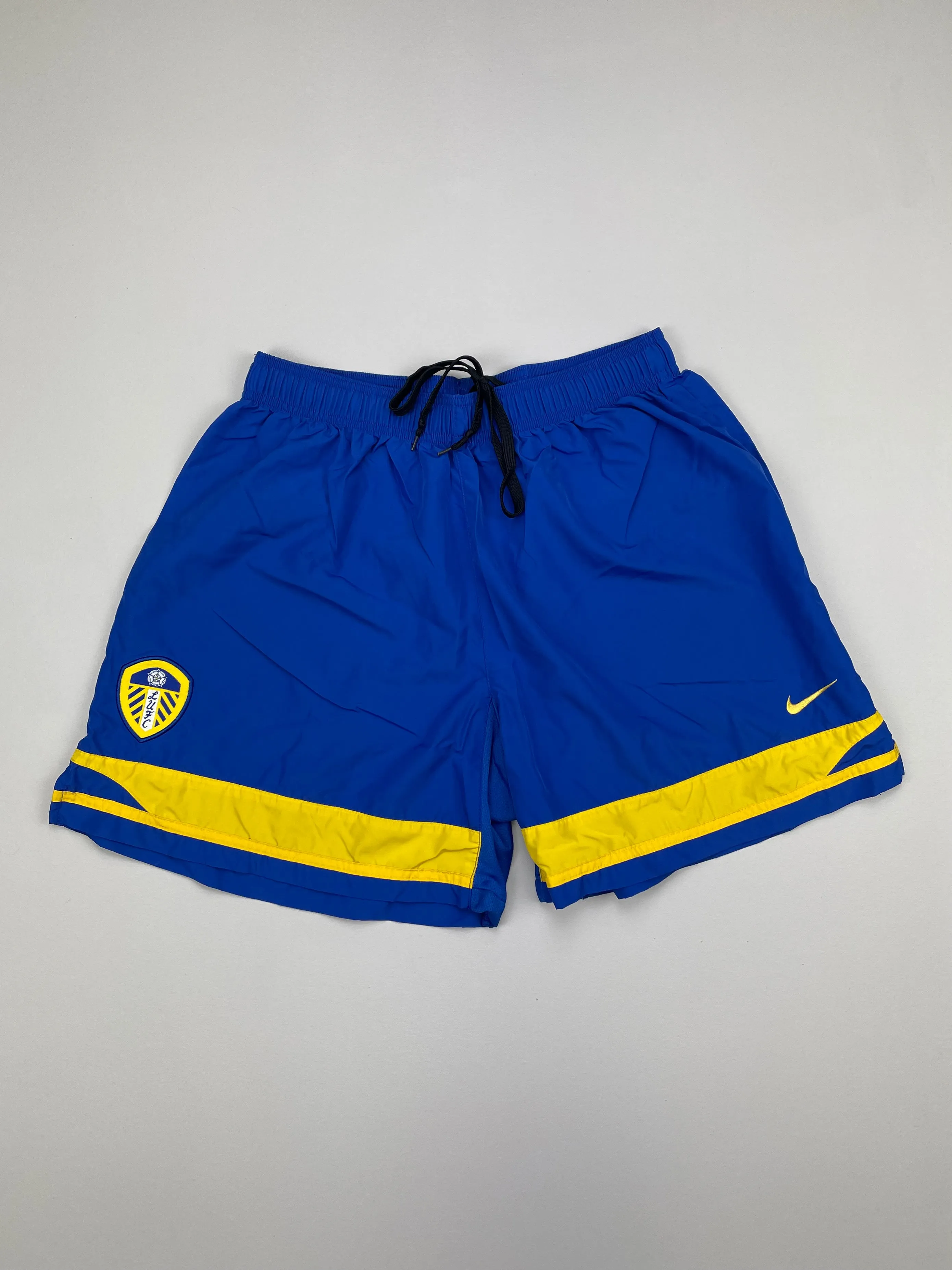 2001/03 LEEDS UNITED THIRD SHORTS (XL) NIKE WideLegOpening Quick Dry Technology
